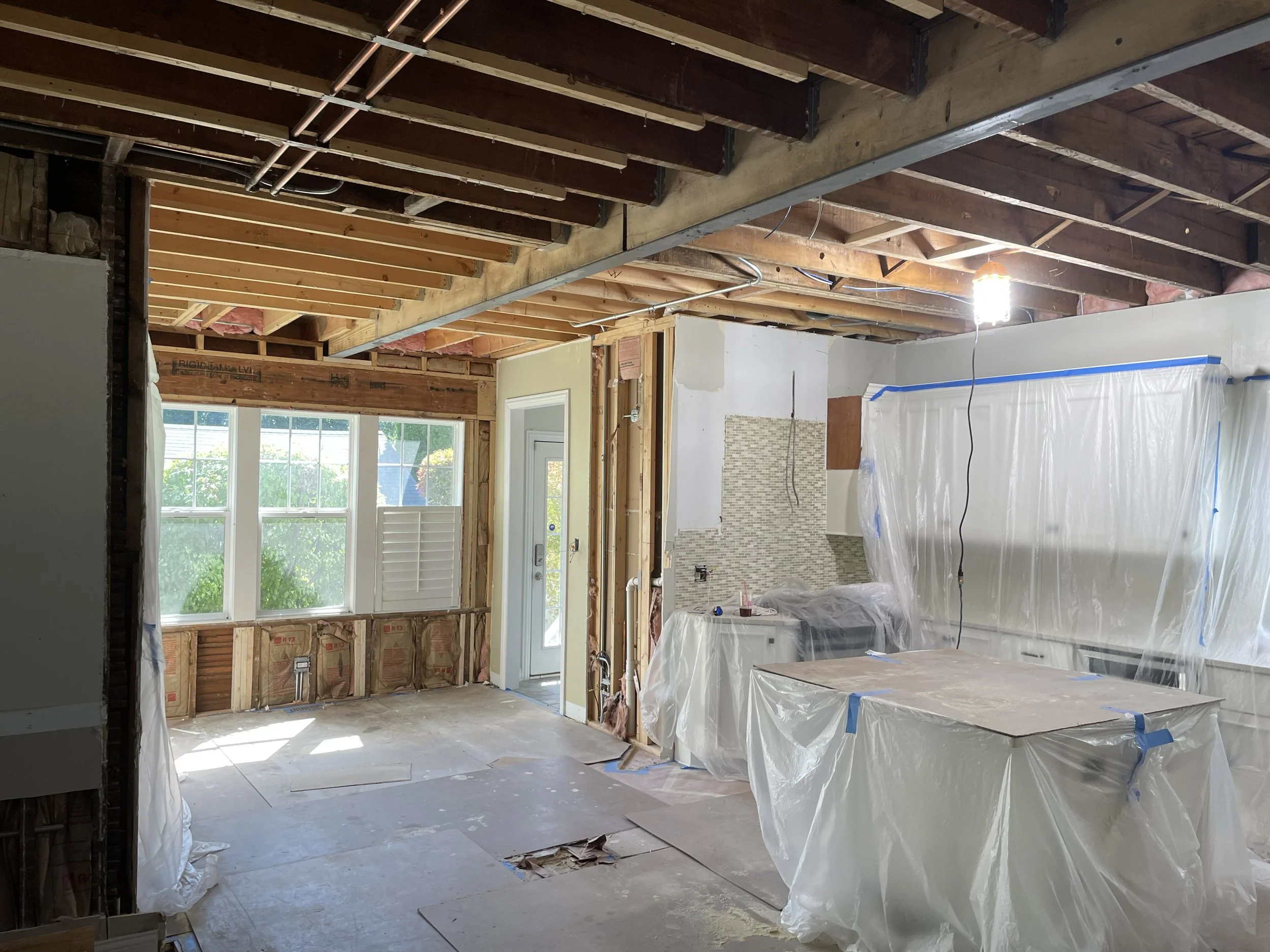 Load bearing column removal