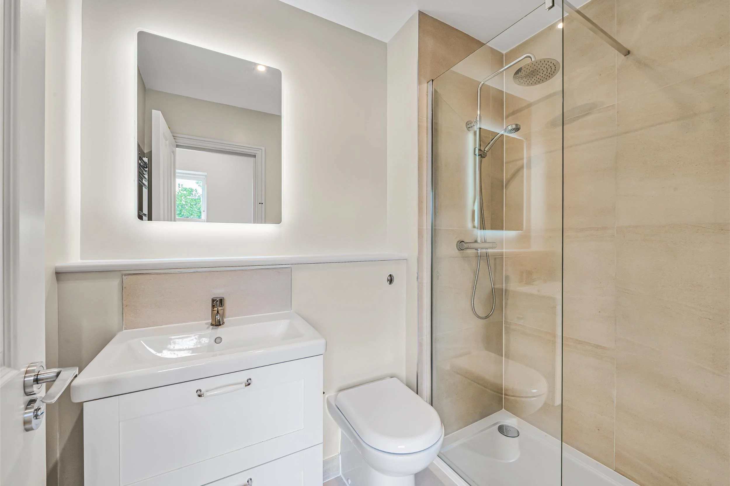 BATHROOM 2.jpg