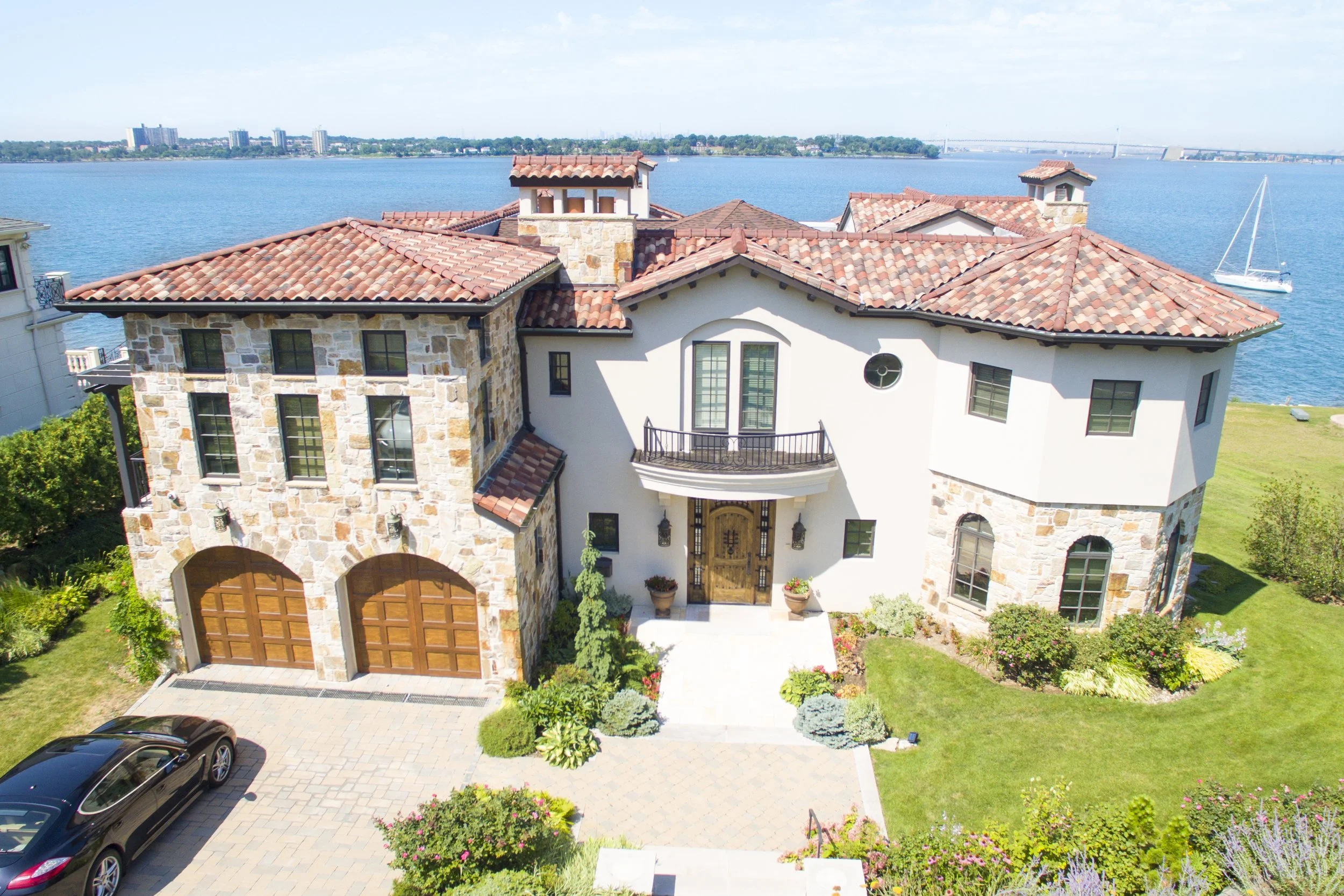 21_Bayport_Lane_N-c45.jpg