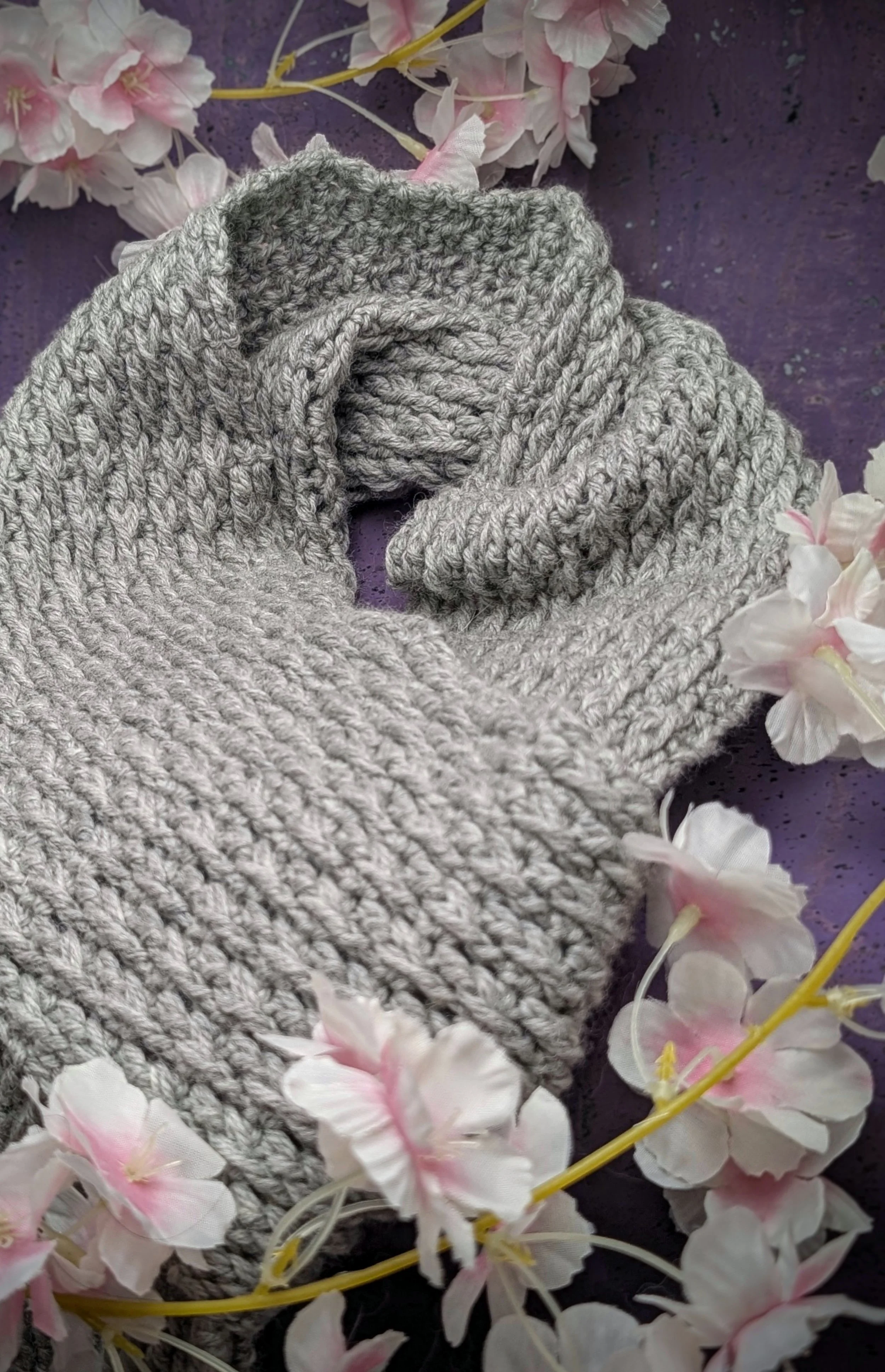 Grey_Crochet_Scarf_2.jpg