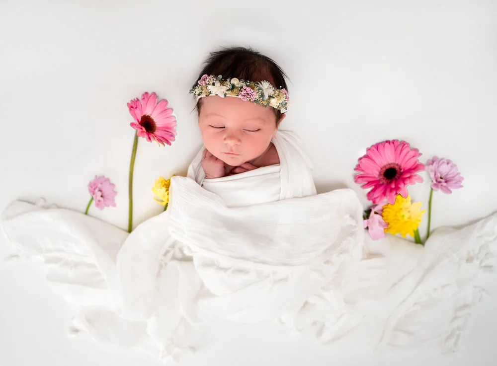 Lyna Tessa Photography outdoor maternity home newborn photographer