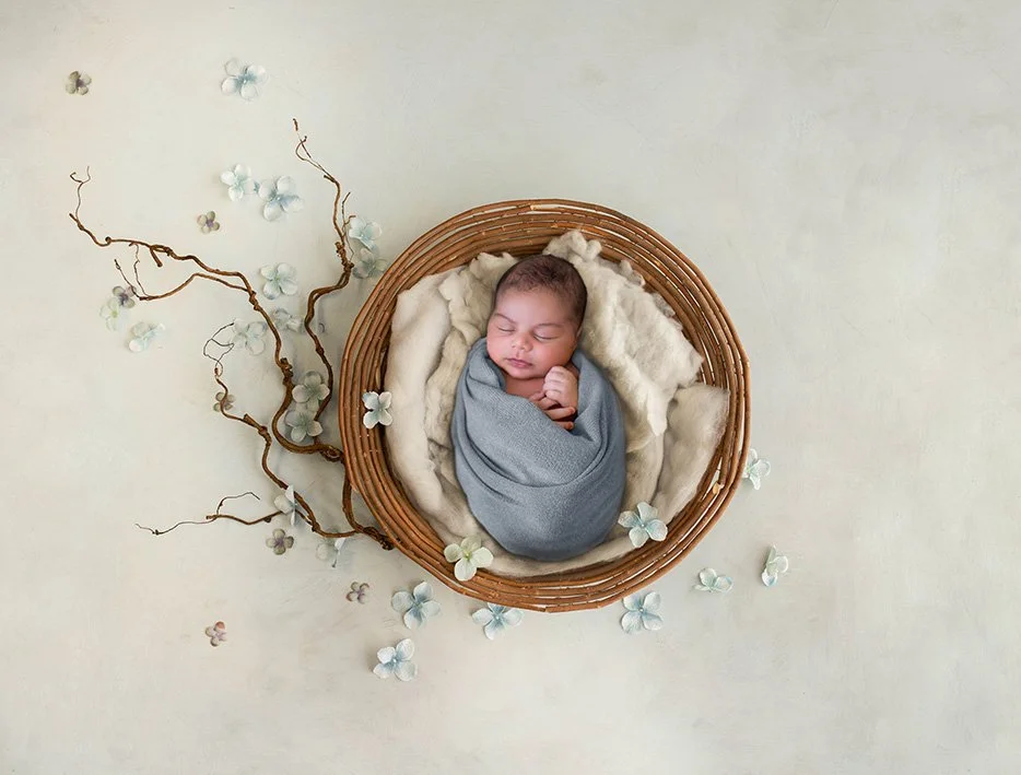 Lyna Tessa Photography outdoor maternity home newborn photographer