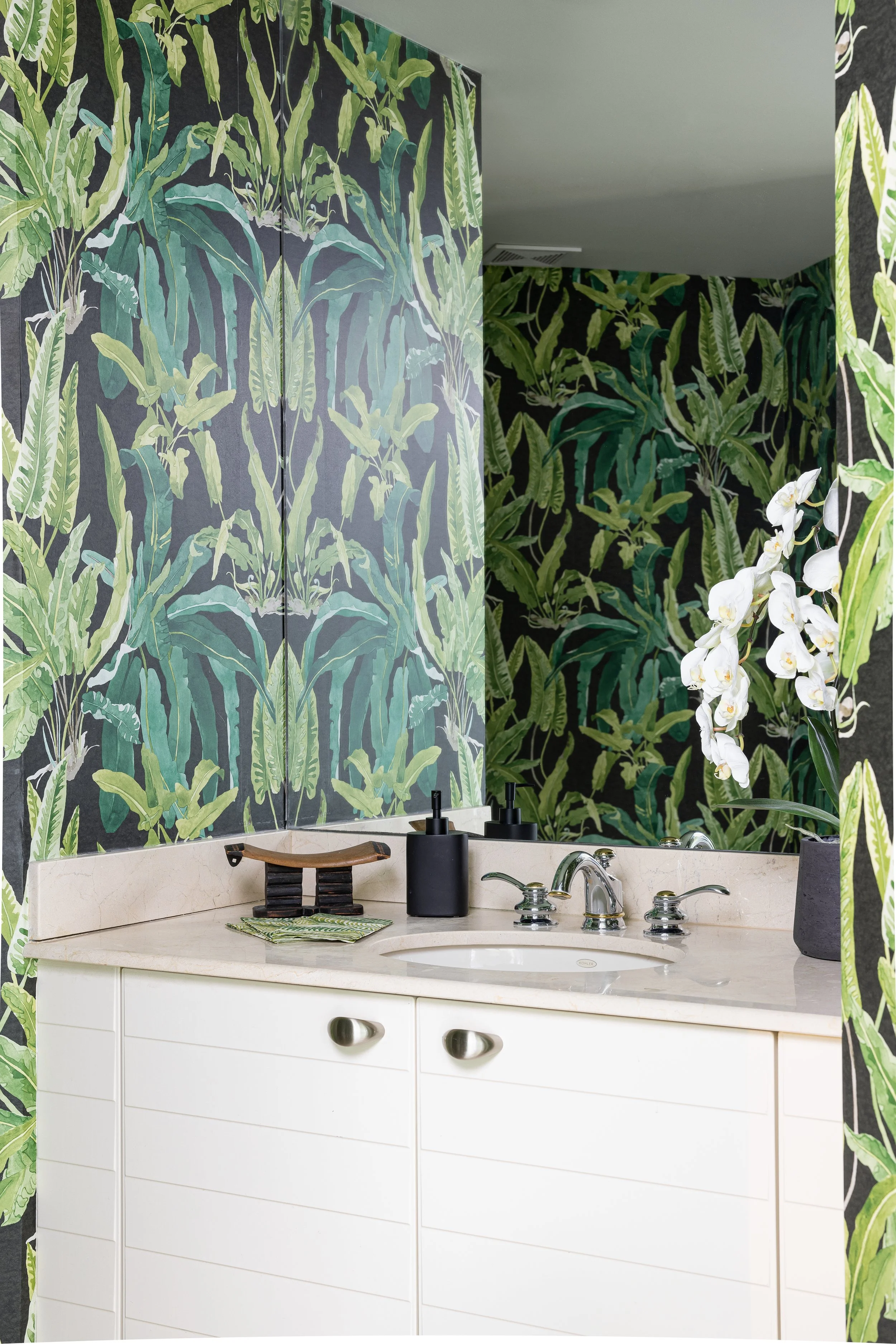 URBAN JUNGLE ESCAPE