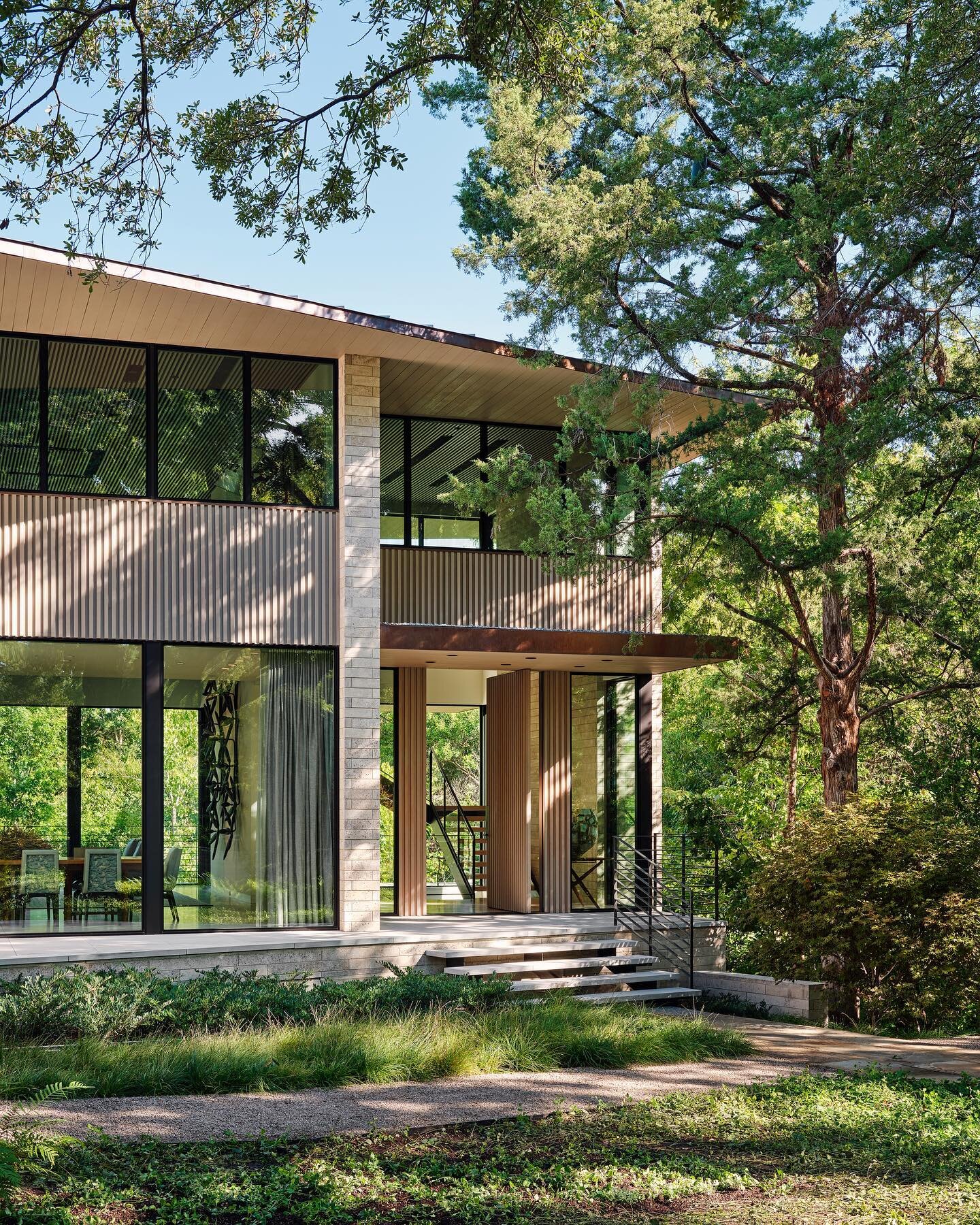 Front entry to the Farquhar Residence. Check out our site for more images! 
Architecture: @bodronfruit 
Interior Design: @bodronfruit 
Landscape: @mesadesigngroup 
Photo credit: @stephen_karlisch_photo 
.
#residentialarchitecure #homedesign #moderndf