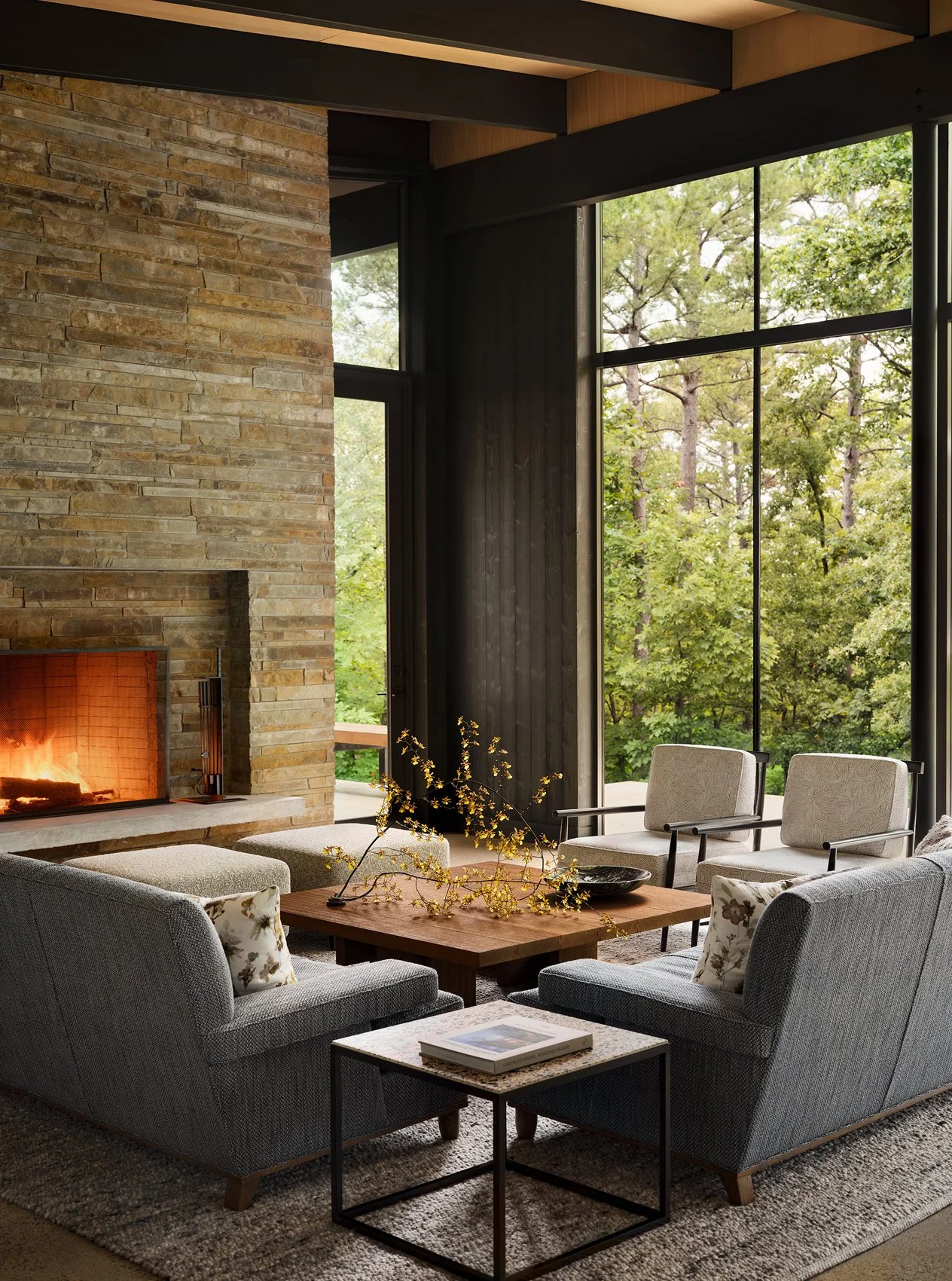6---Living_Dobrient-Ranch8291_Final_Fire.jpg