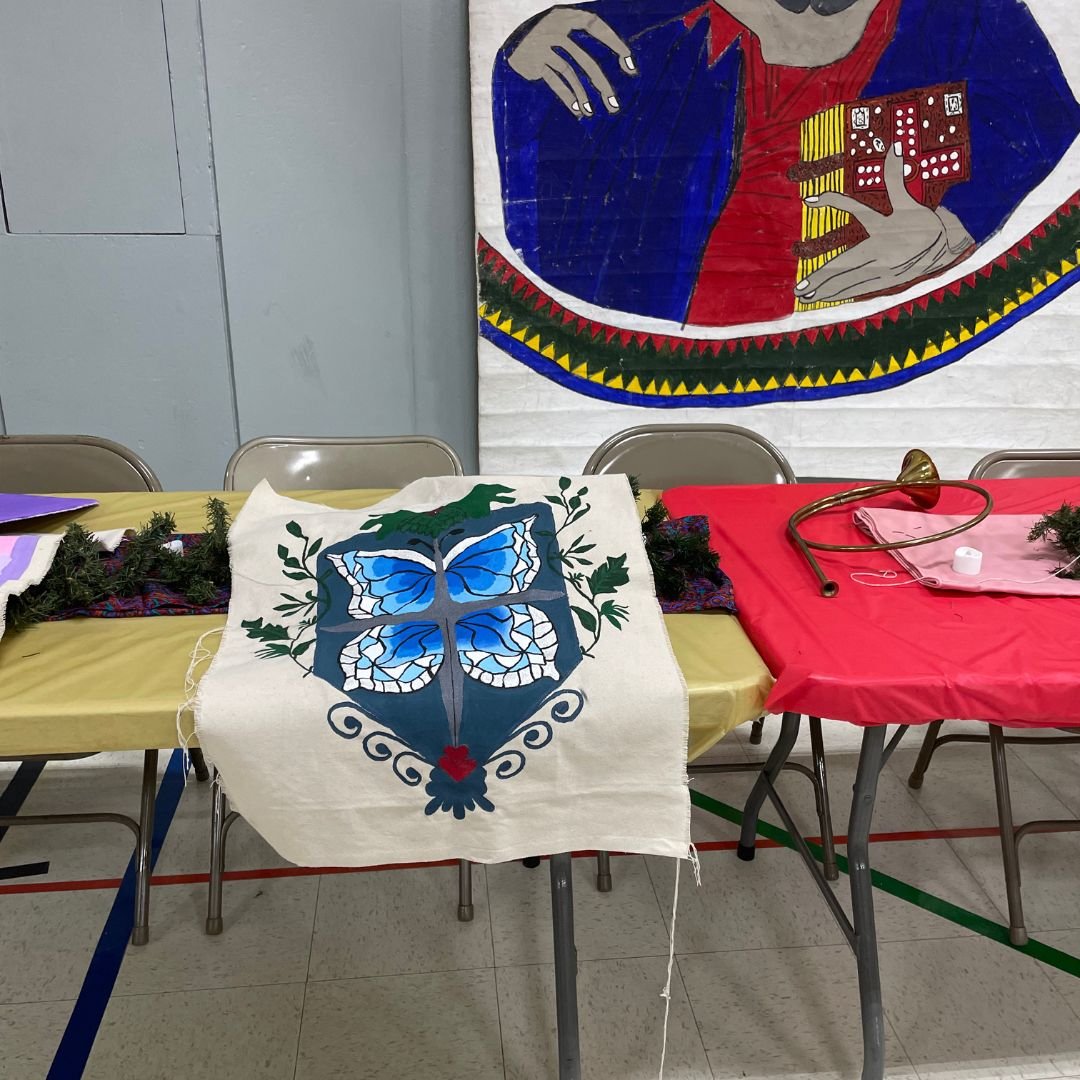 December was a busy month for Cornerstone! We hosted our 30th Medieval Banquet on Dec. 19. The students worked hard on their personal crests, a project meant to foster self discovery and expression. The students also worked together to create poster 