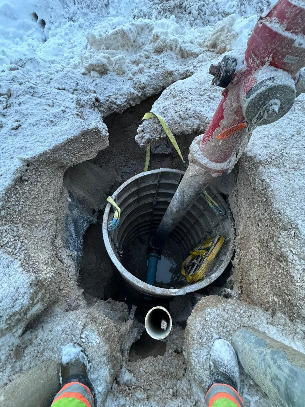ED Hydrant in Ice.jpg