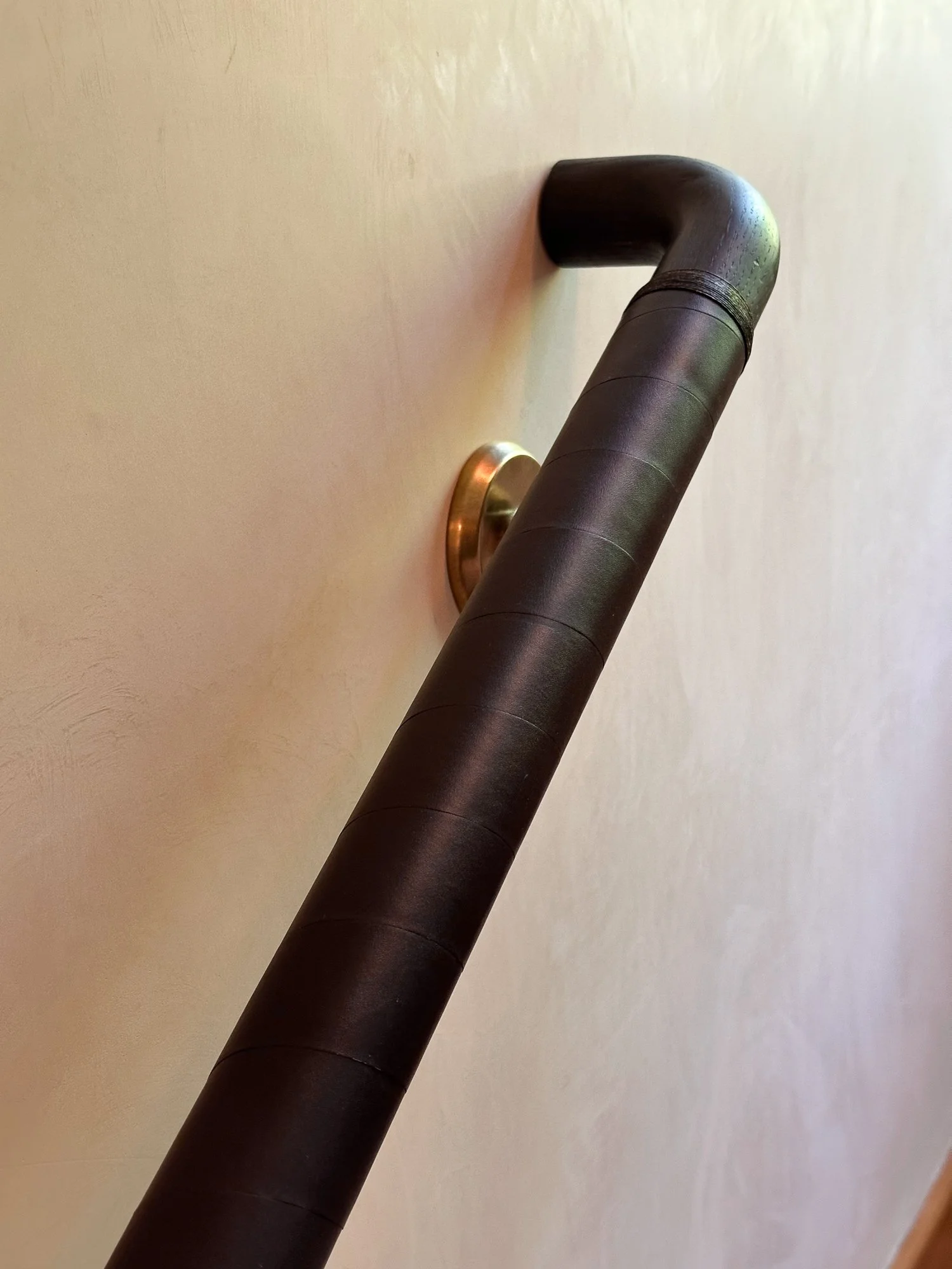 Handrail Obsidian Leather Goods for Killy Sheer.jpg