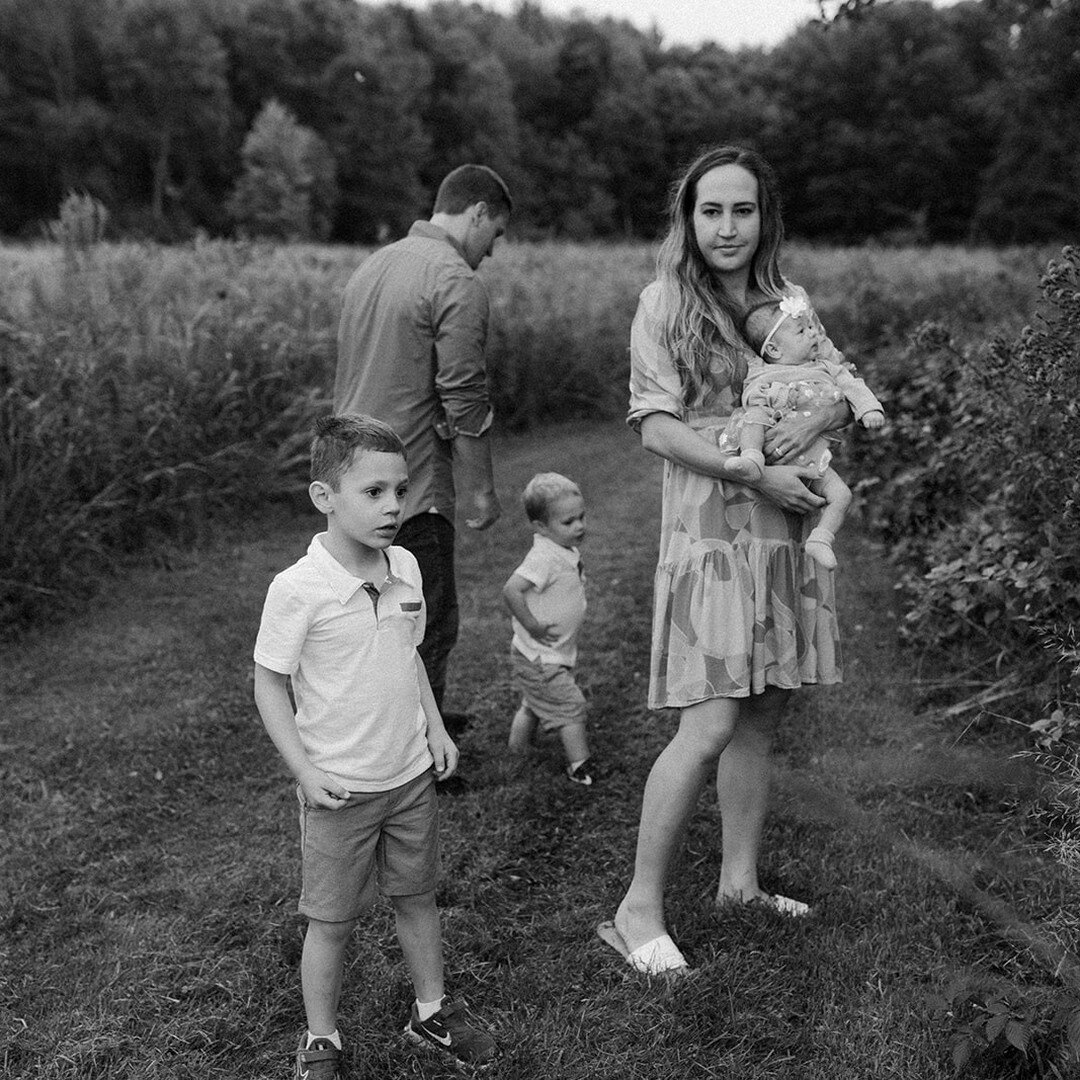 I've been photographing this family since their oldest turned one and got to enjoy his smash cake. Last summer I got to photograph them as they had had their third child AND first girl! Having been running my business for 10 years now, it's been surr