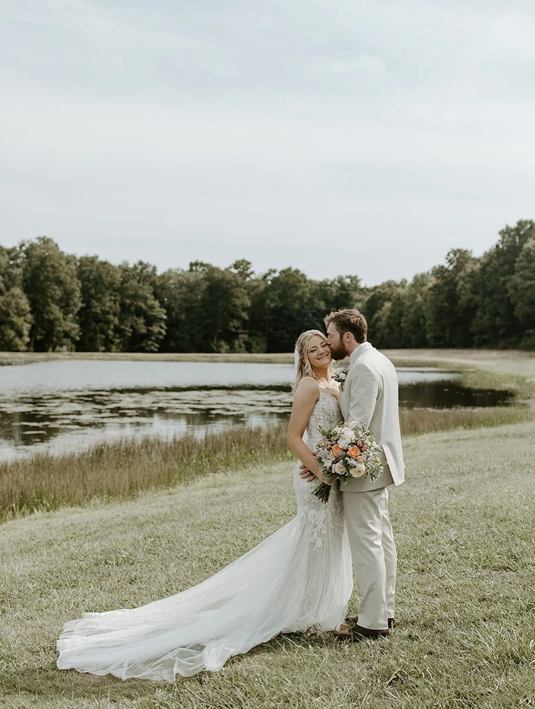 Catching up on sharing some of my work from this year! Here are some snippets from Megan &amp; Ricky&rsquo;s August wedding day, which are perfect for adding some sunshine to this gloomy November day. 🌞