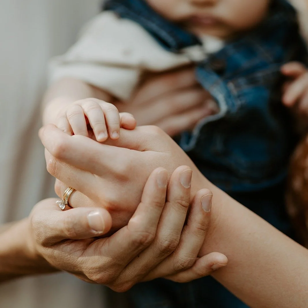 Coming back after a few months away from posting here, still have so many sweet photos to share from last year, so I'm picking up where I left off! This family traveled in to spend time together and wanted some photos taken to remember the time! It w
