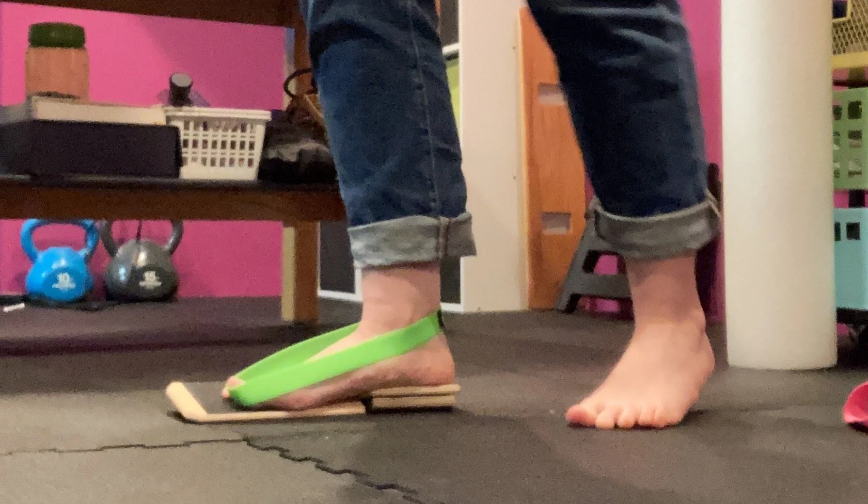 Using blackboard and toe strap for proper toe off gait sequence training with physical therapy
