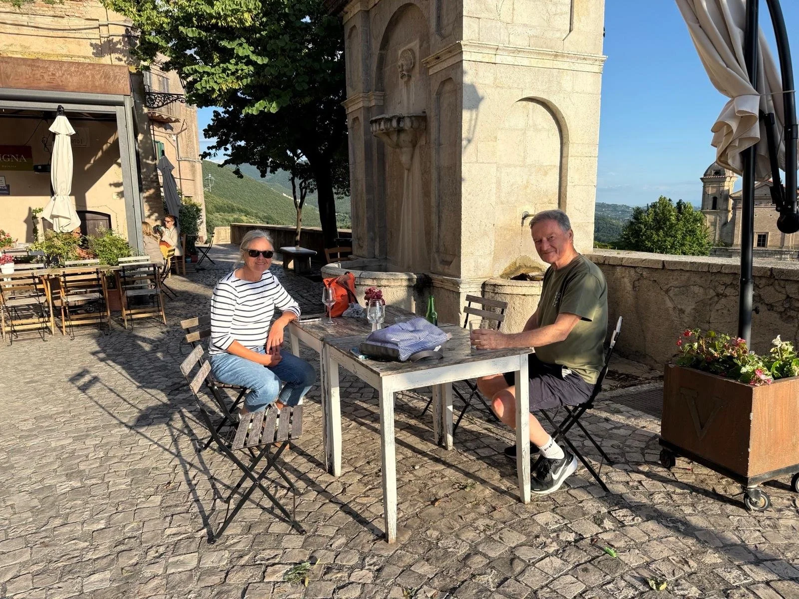 Charlotte and guests at Charlotte Andrew Art Retreat in the Sabine Hills, Italy.