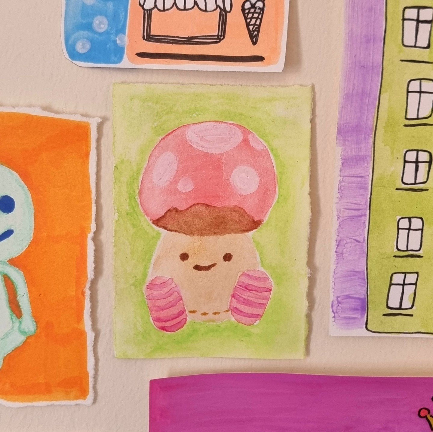 just a sweet little mushie guy with stripy little feets 😍🥰 i was actually having a Bad Art Time for a couple of days, and he cured me ❤️❤️❤️