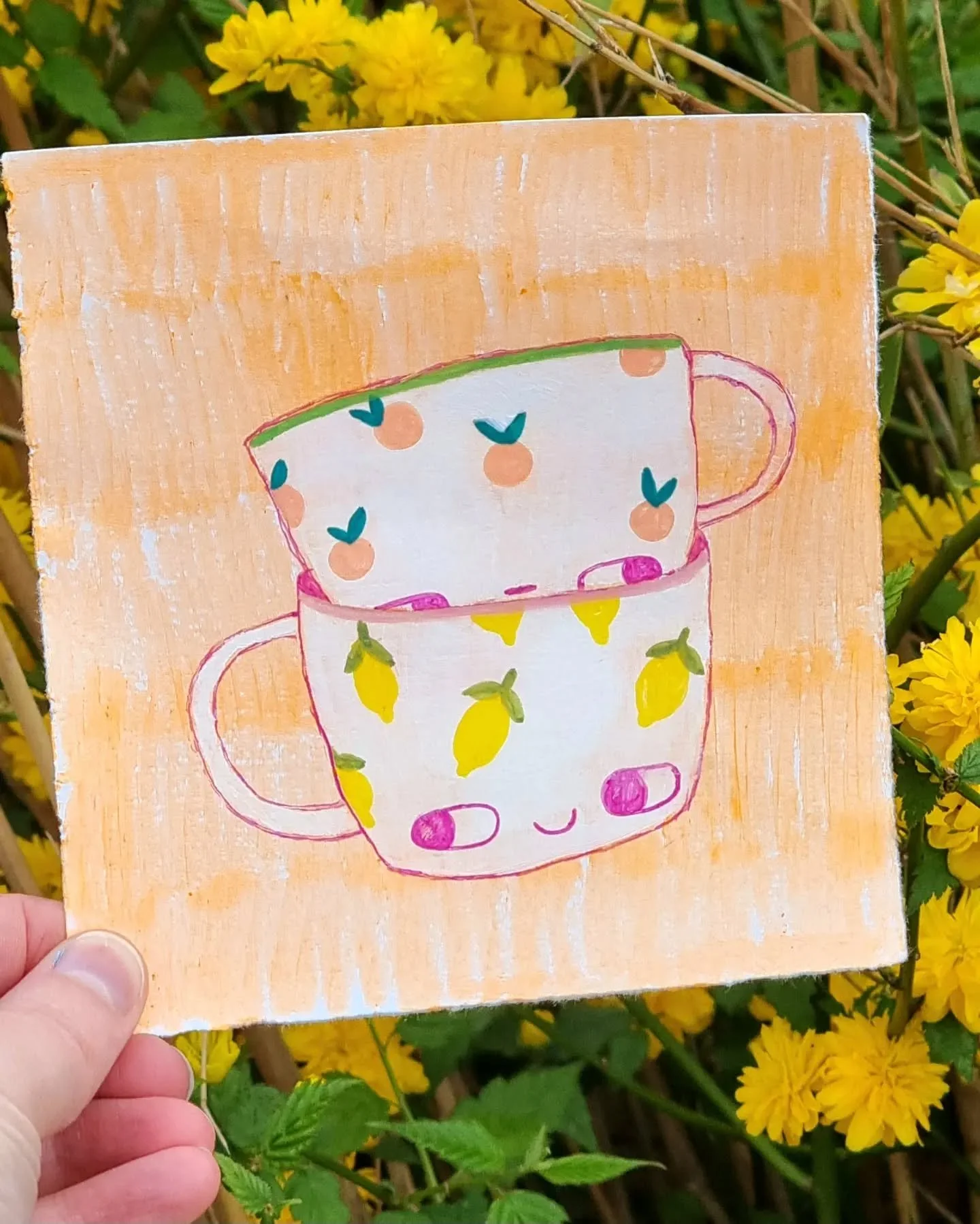 that hot pink outline 😍 I've been making sure to use more mixed media in my daily paintings (it's something I've been wanting to work on for a while!) and I've been really loving it! biro pen, gouache, acrylic paint and a bright orange crayon backgr