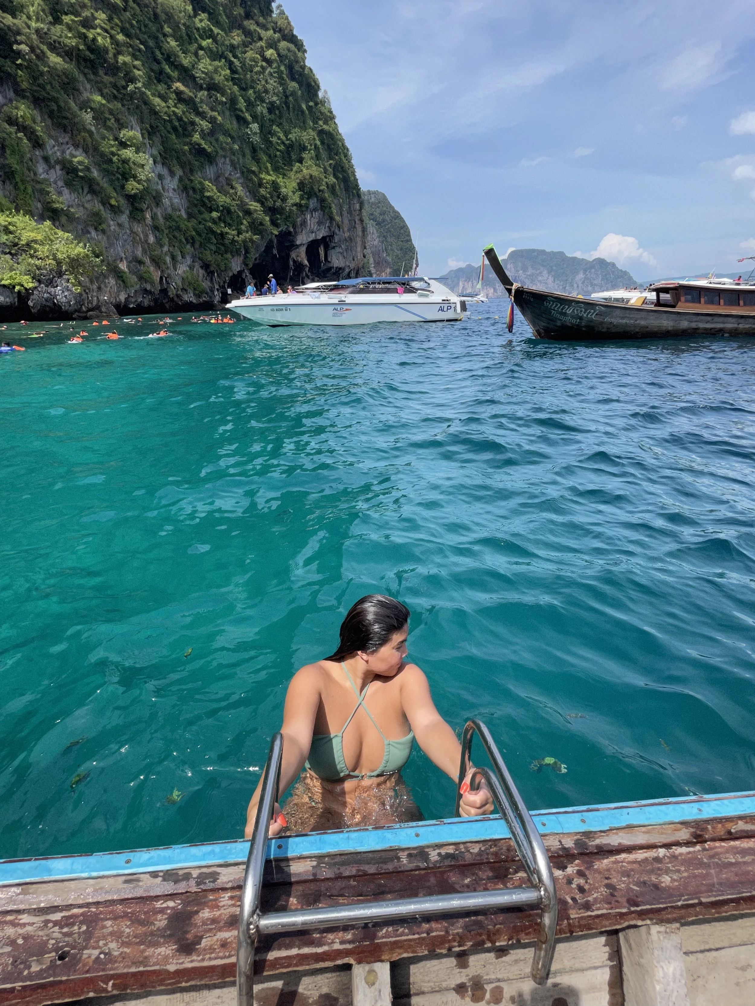 me trying to do that one pose.jpeg