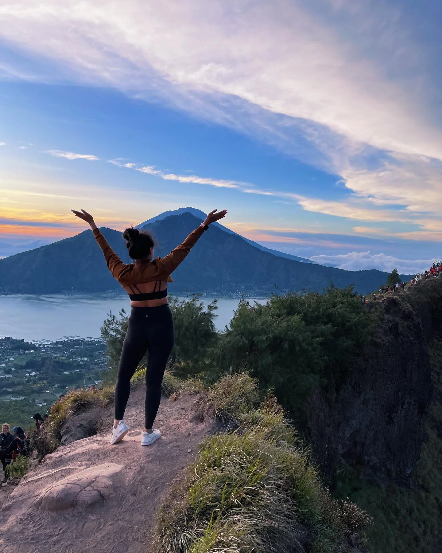 live long and prosper 💫 
p.s. i woke up at 2AM for this sunrise hike 🌝