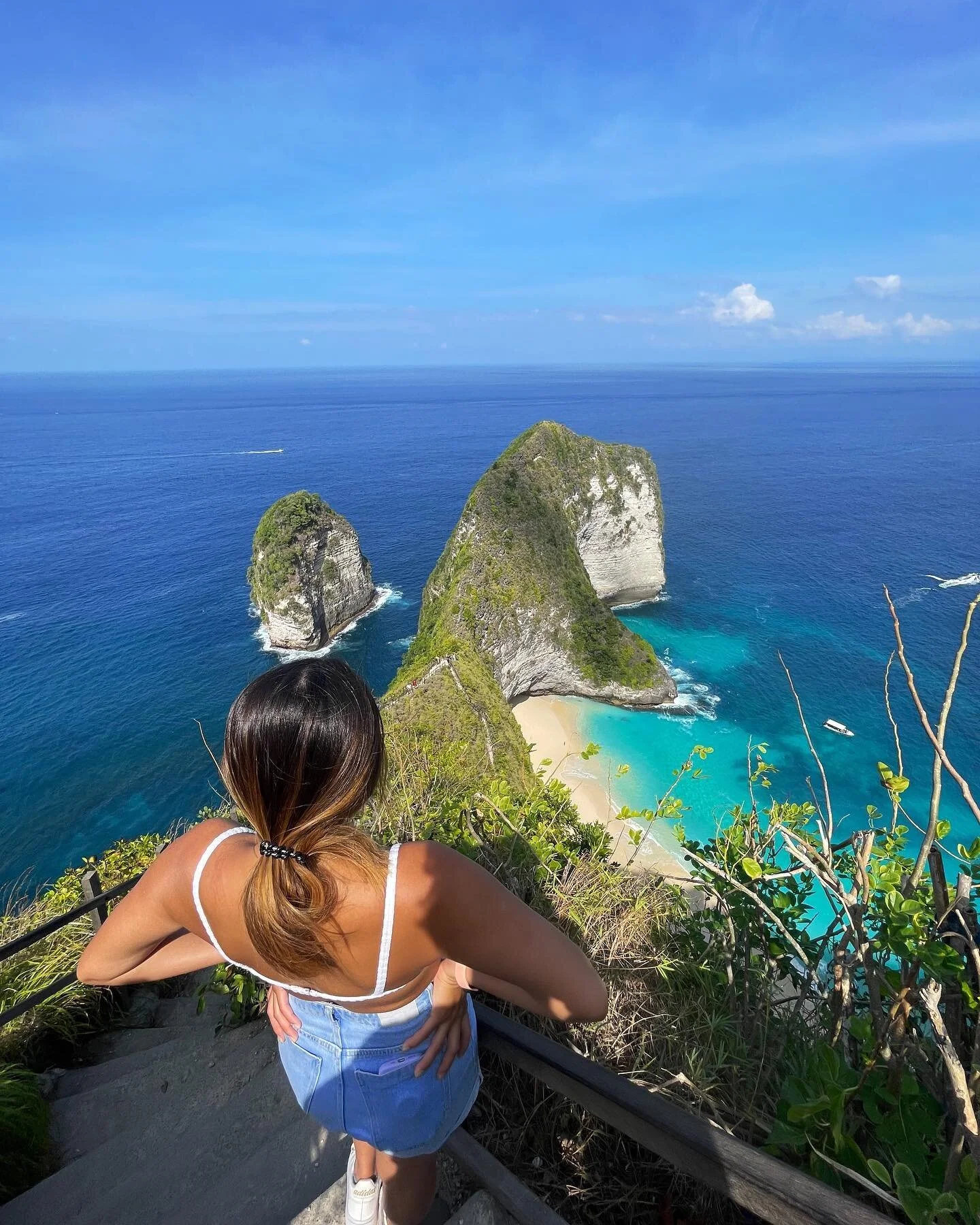 a new favorite mem &lt;3
#baileiinbali