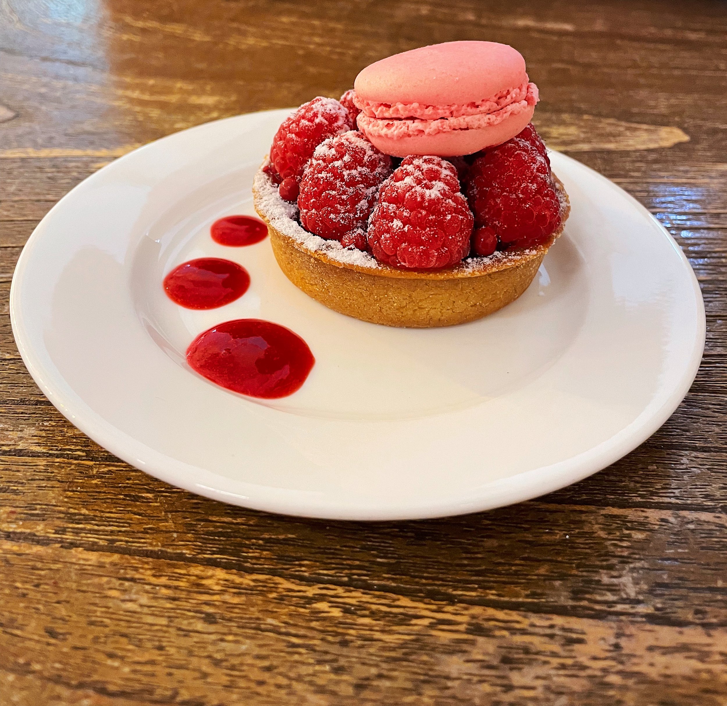 Raspberry macaroons are good.