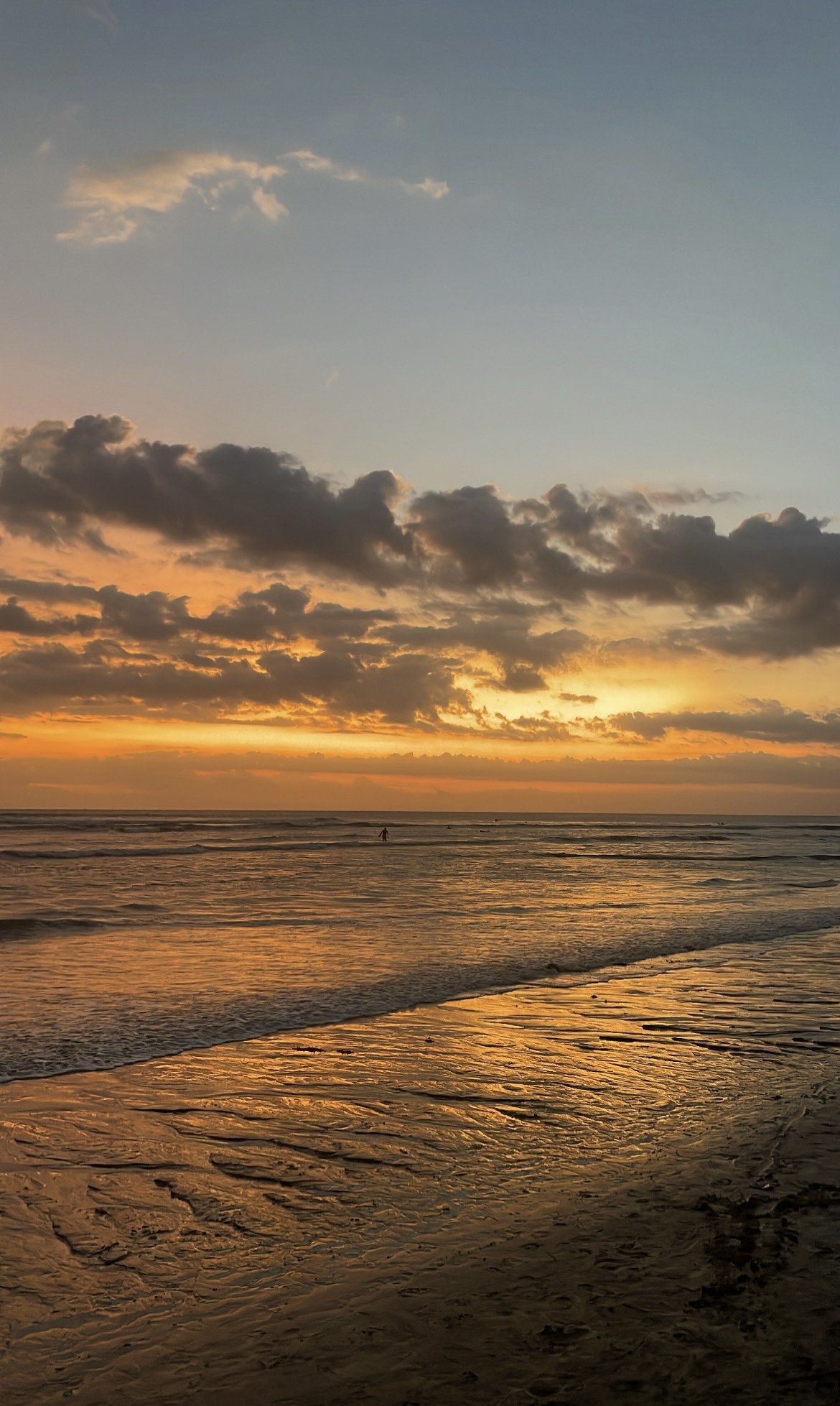 truly every single sunset looks like this in Bali