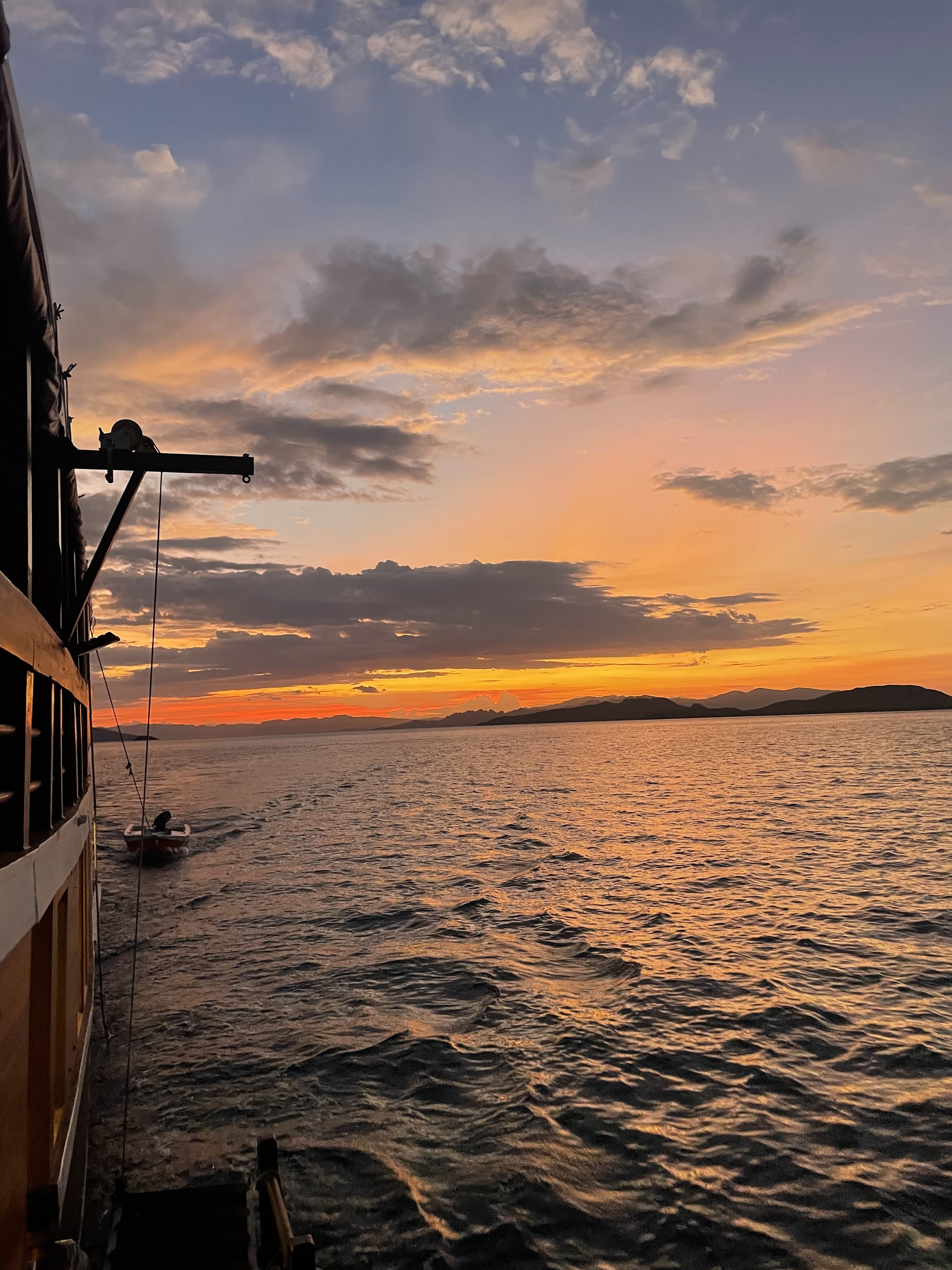 komodo island sunsets