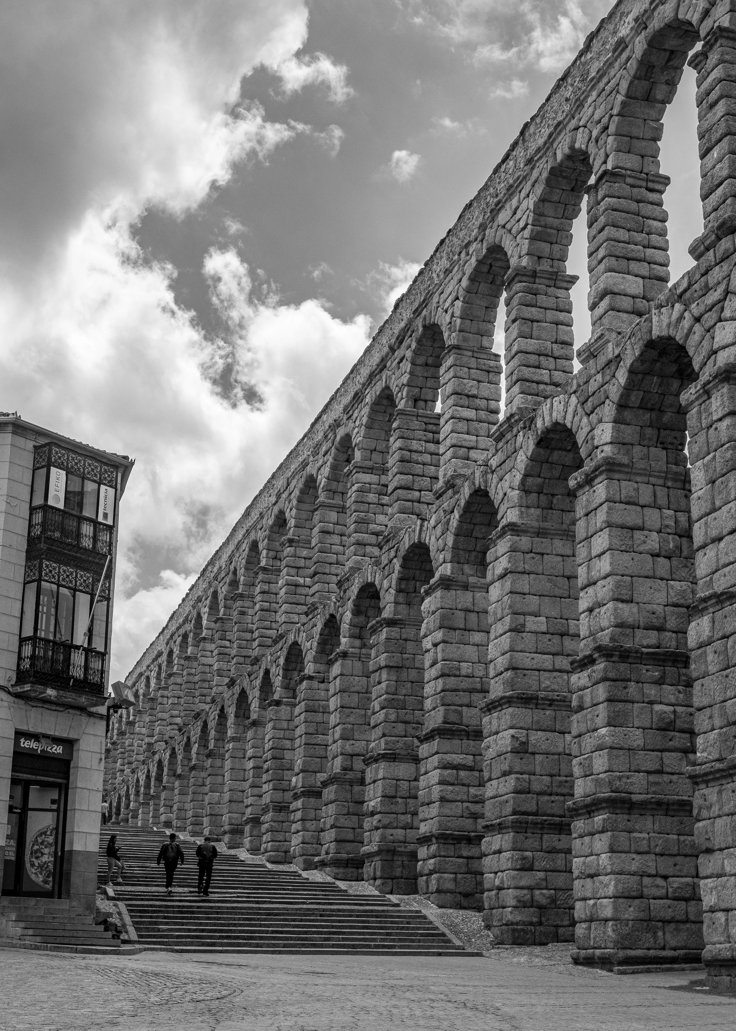 Spain 2026 b_w_qe_2.png
