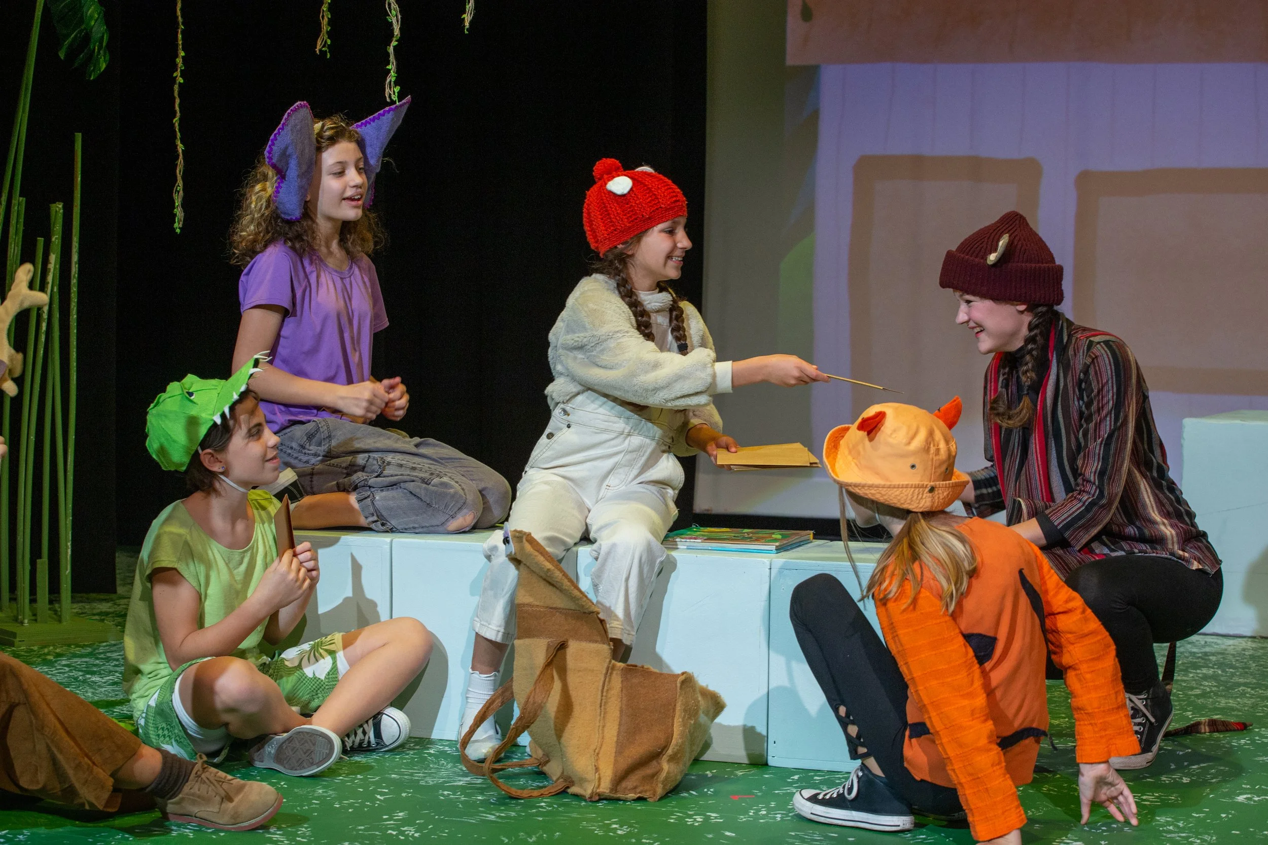 202210 - Maddys Theatre - Snow in the Jungle - Performance High Res-09.jpg