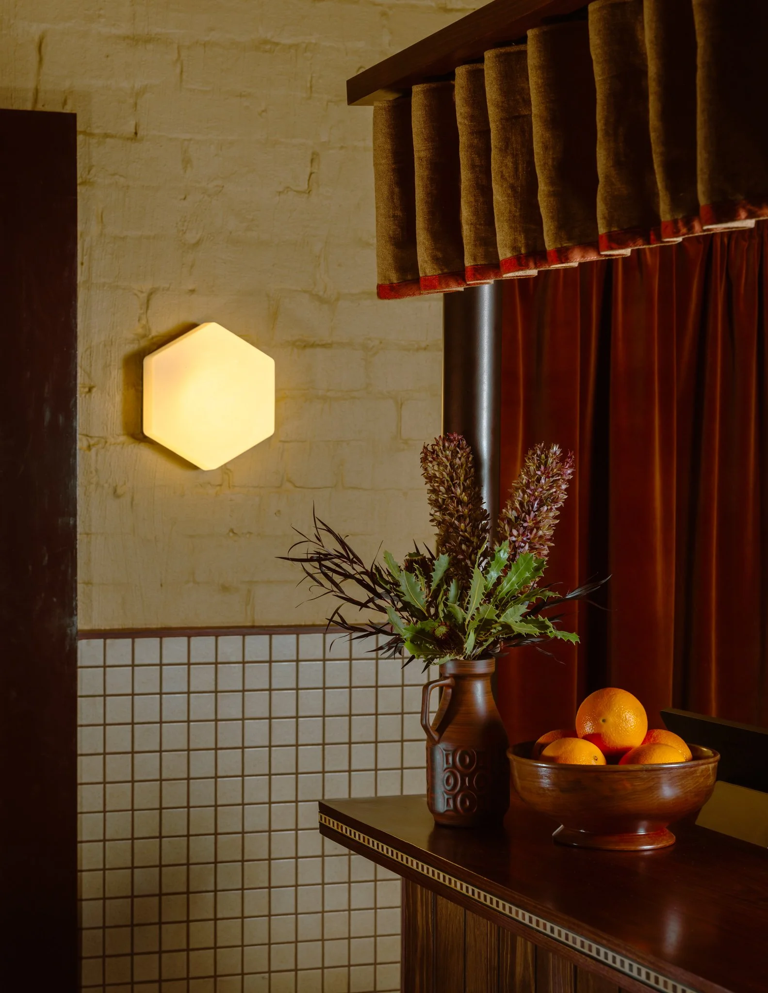 JACKET_BAR_FULLEDIT_WEBRES_070426_DUNCOGRAPHIC-111.jpg