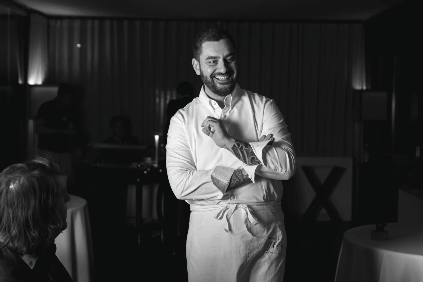 Katta silikon kokrakli kotib bilan porno Porno opish ogizda cuma bilan