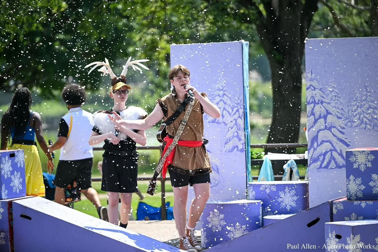 Next for the Frozen Tour:
TODAY FRIDAY - 8/07 @ 5:00 PM
Creekview Park - Minneapolis Park and Recreation Board

It might snow- come and see! FUN, FAMILY FRIENDLY THEATER FOR ALL!

Visit etcproductions.info for the full tour schedule 🎉
📸: Allen Phot