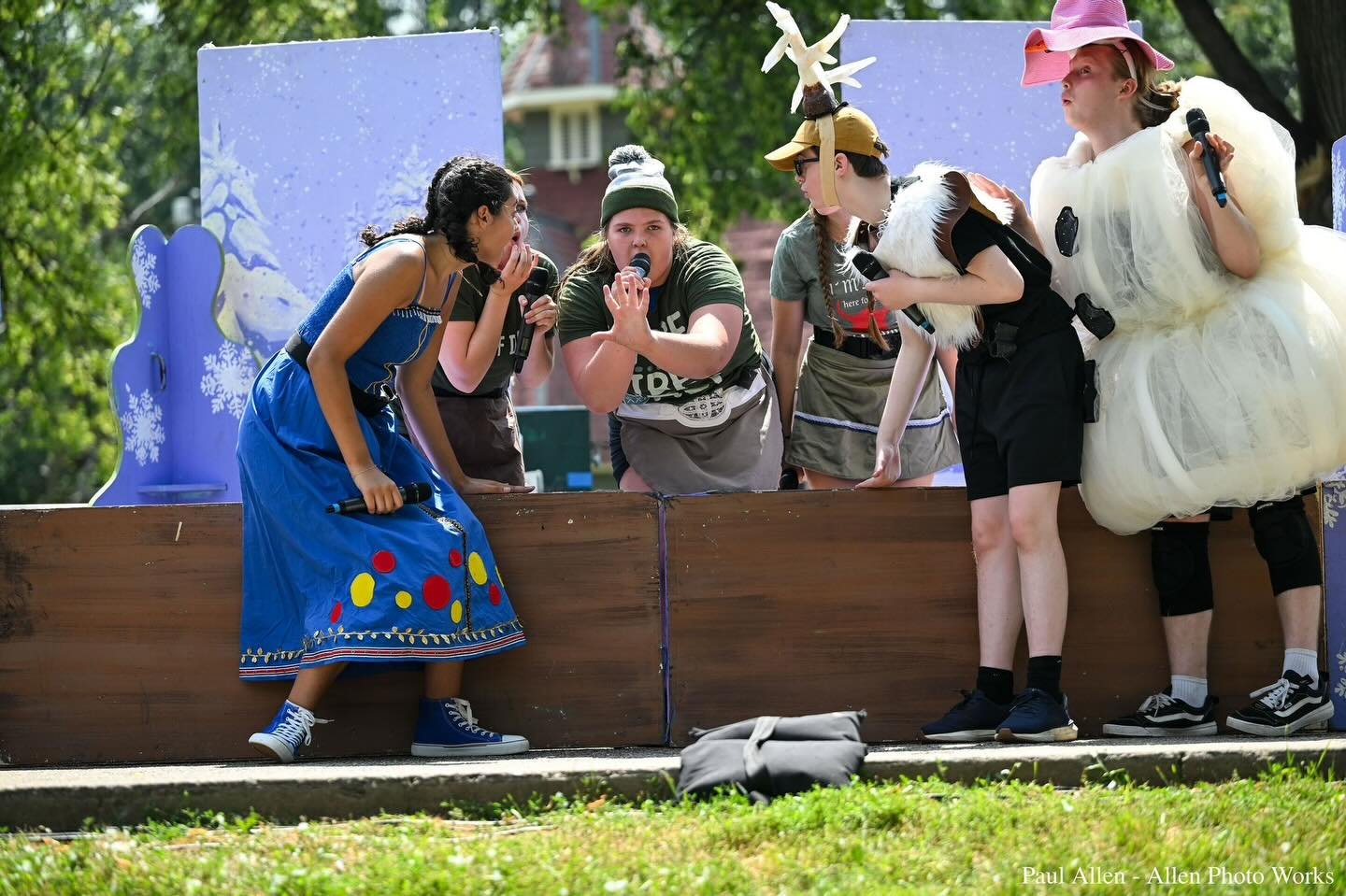 Next for the Frozen Tour:
TOMORROW MONDAY - 8/03 @ 7:00 PM
@musicalmondaysatlush 

THEN

WEDNESDAY - 8/05 @ 10:30 AM
Commons Park - @cityoffridleymn 

It might snow - come and see! FUN, FAMILY FRIENDLY THEATER FOR ALL!

Visit etcproductions.info for 