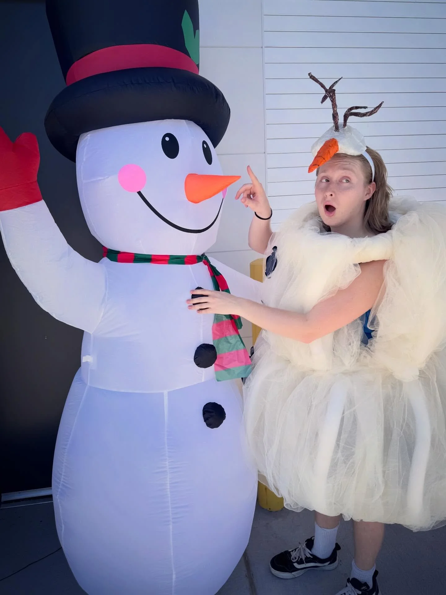 It&rsquo;s too hot out there for Olaf!! ☃️The ETC Summer Tour of Frozen will be back THIS SUNDAY 7/19 with two shows- 2:00 PM at LORING PARK for the @aquatennial AND 6:00 PM at the CENTRAL PARK for @rosemount_leprechaundays - All shows are free and o