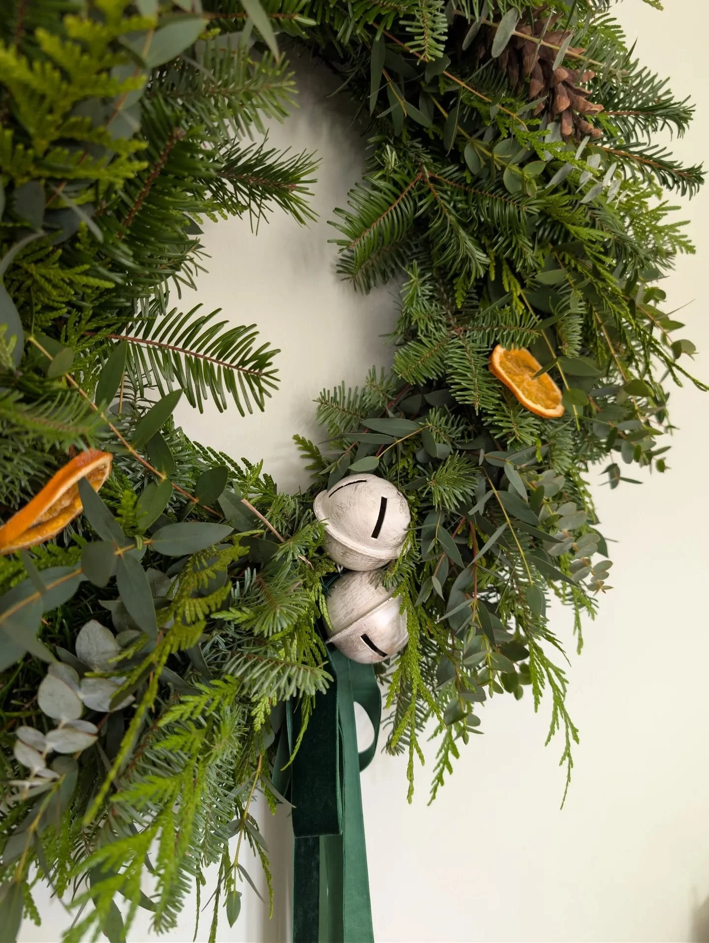 Every winter I start to miss having flowers and the creativity of arranging bouquets all summer. So this week I invited some crafty friends to make Christmas wreaths with me and it did not disappoint! We used a whole bunch of Maywood Farm eucalyptus 