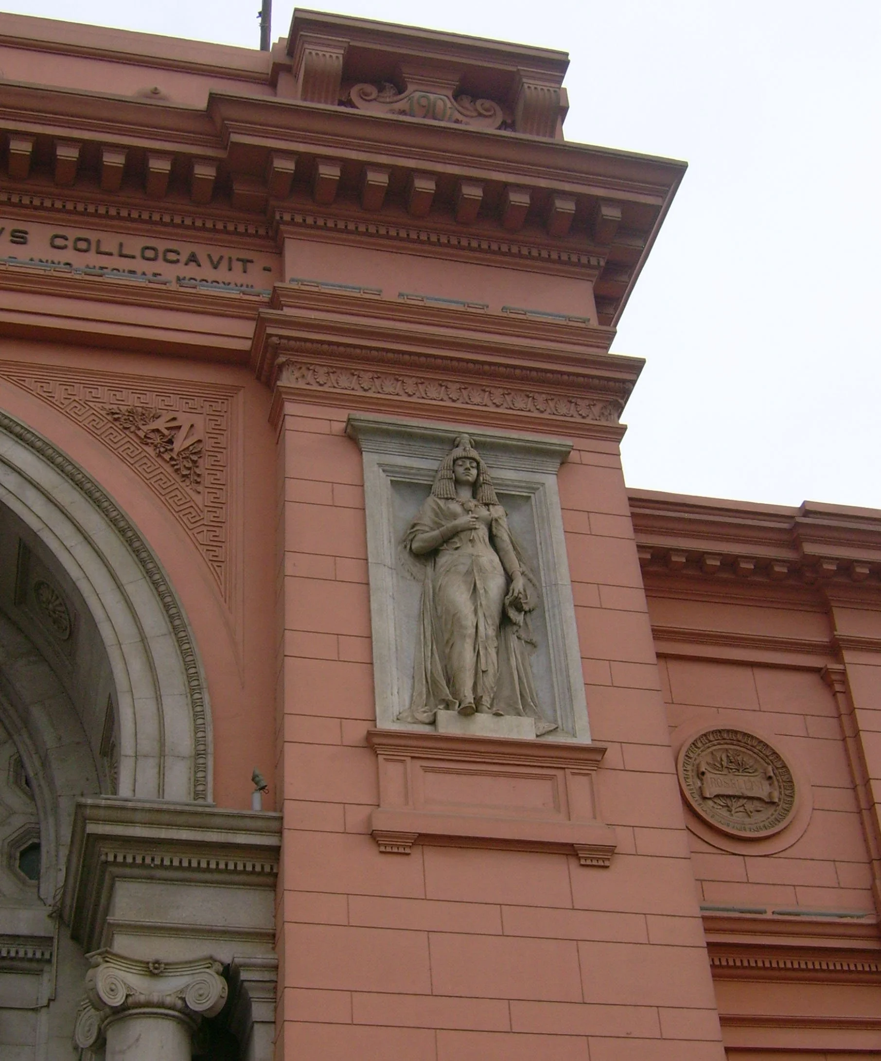 Cleopatra statue on exterior of Egyptian Museum, Cairo