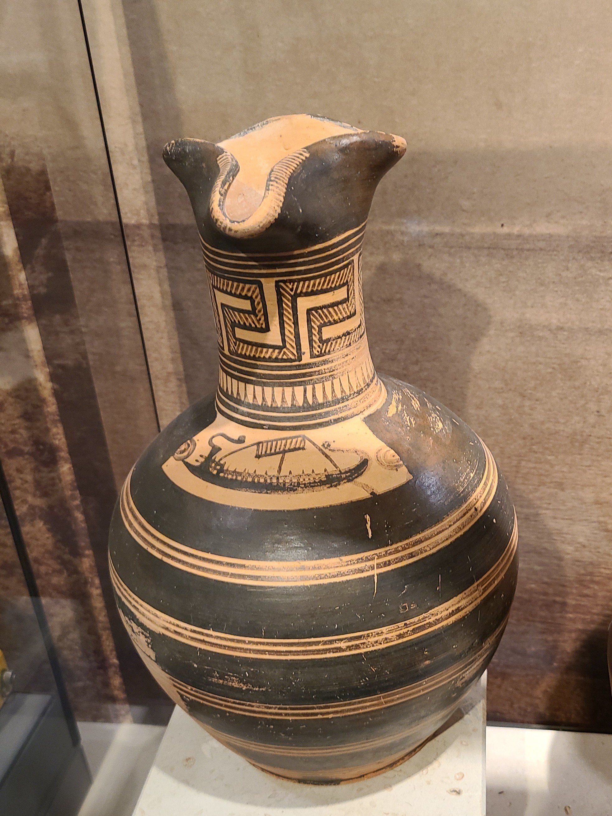 Oinochoe depicting a ship (8th c BC)