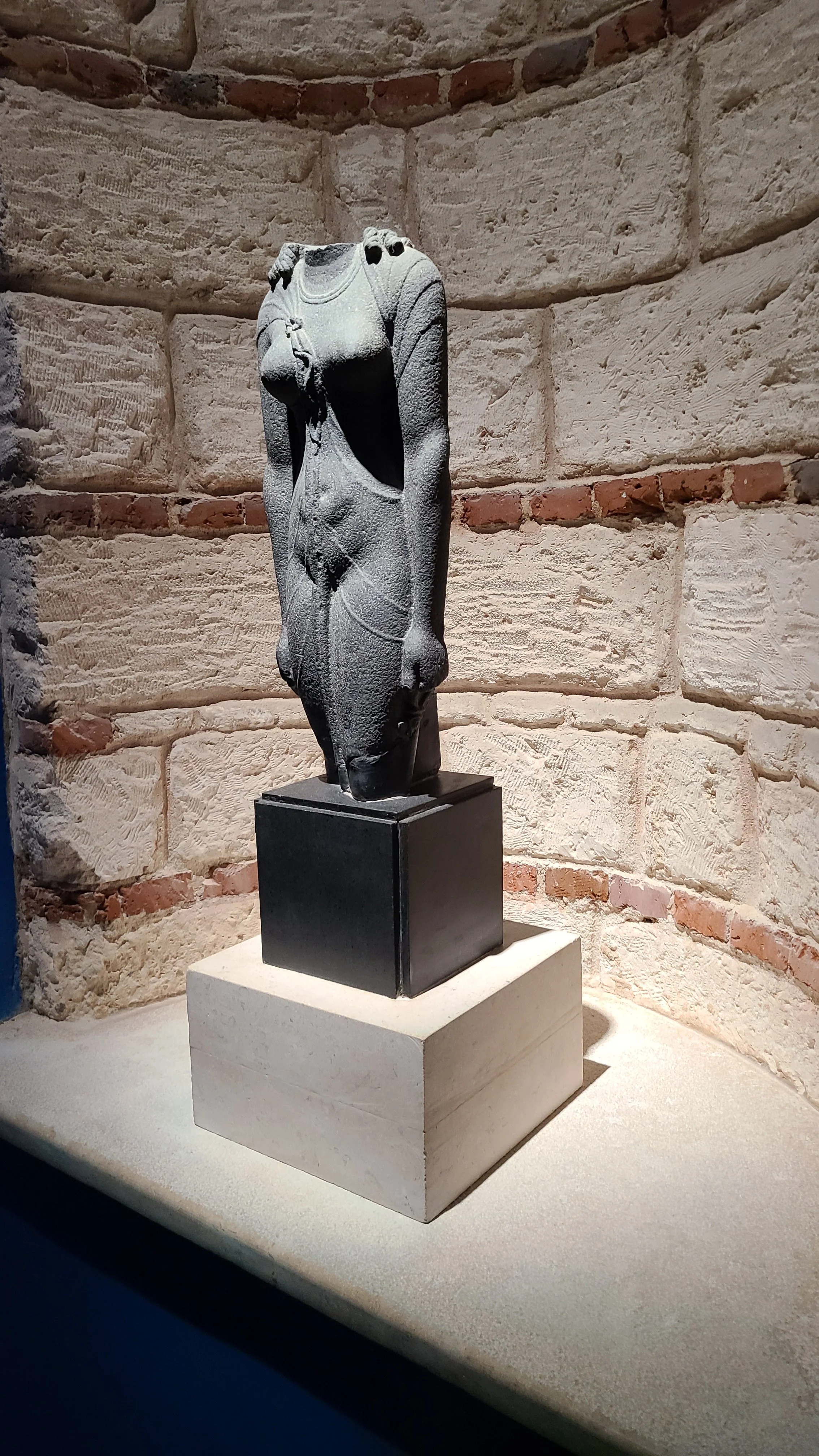 Statue of a Ptolemaic Queen, 1st c BC, Marsa Matruh