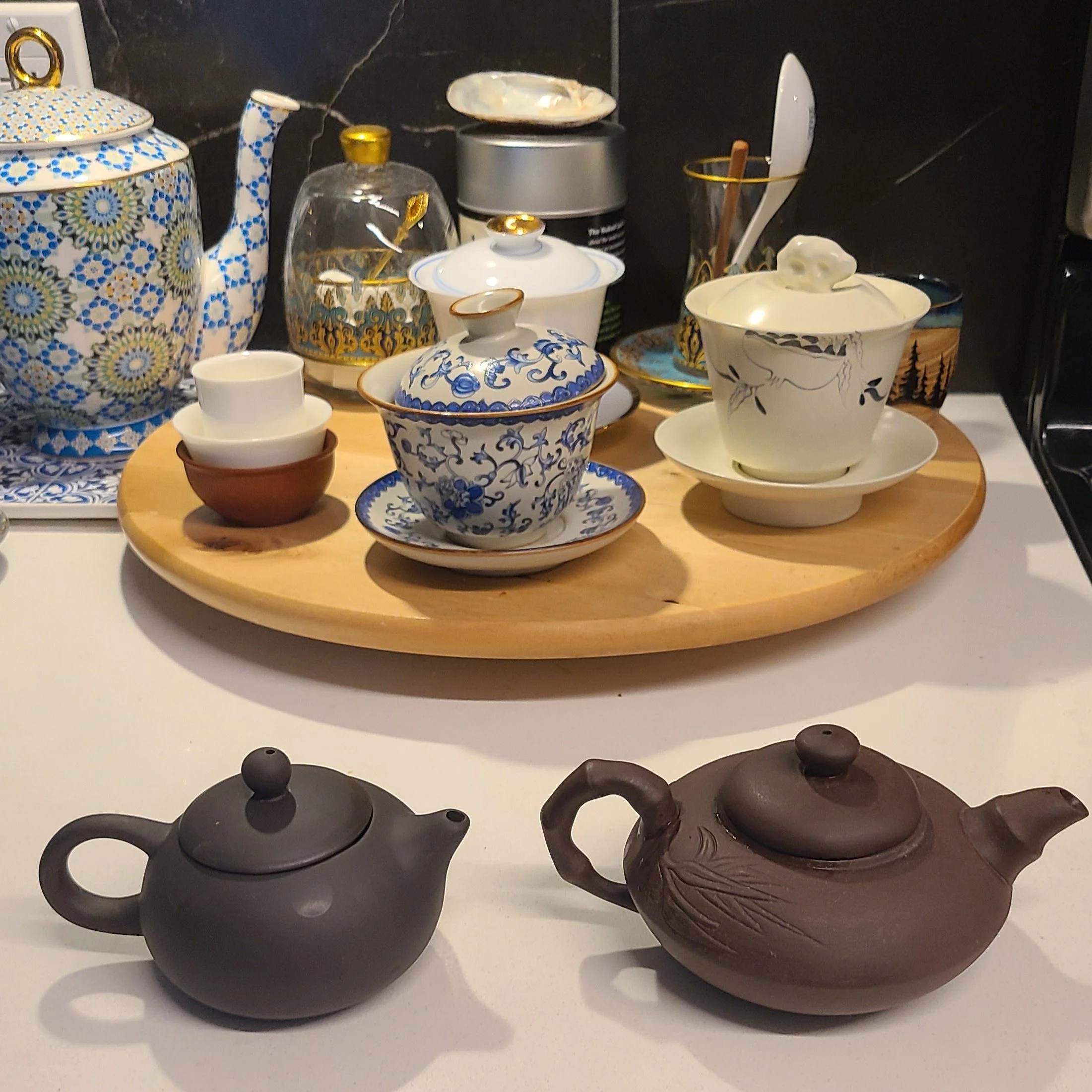 Chinese slipware (left), Vietnamese handmade (right)