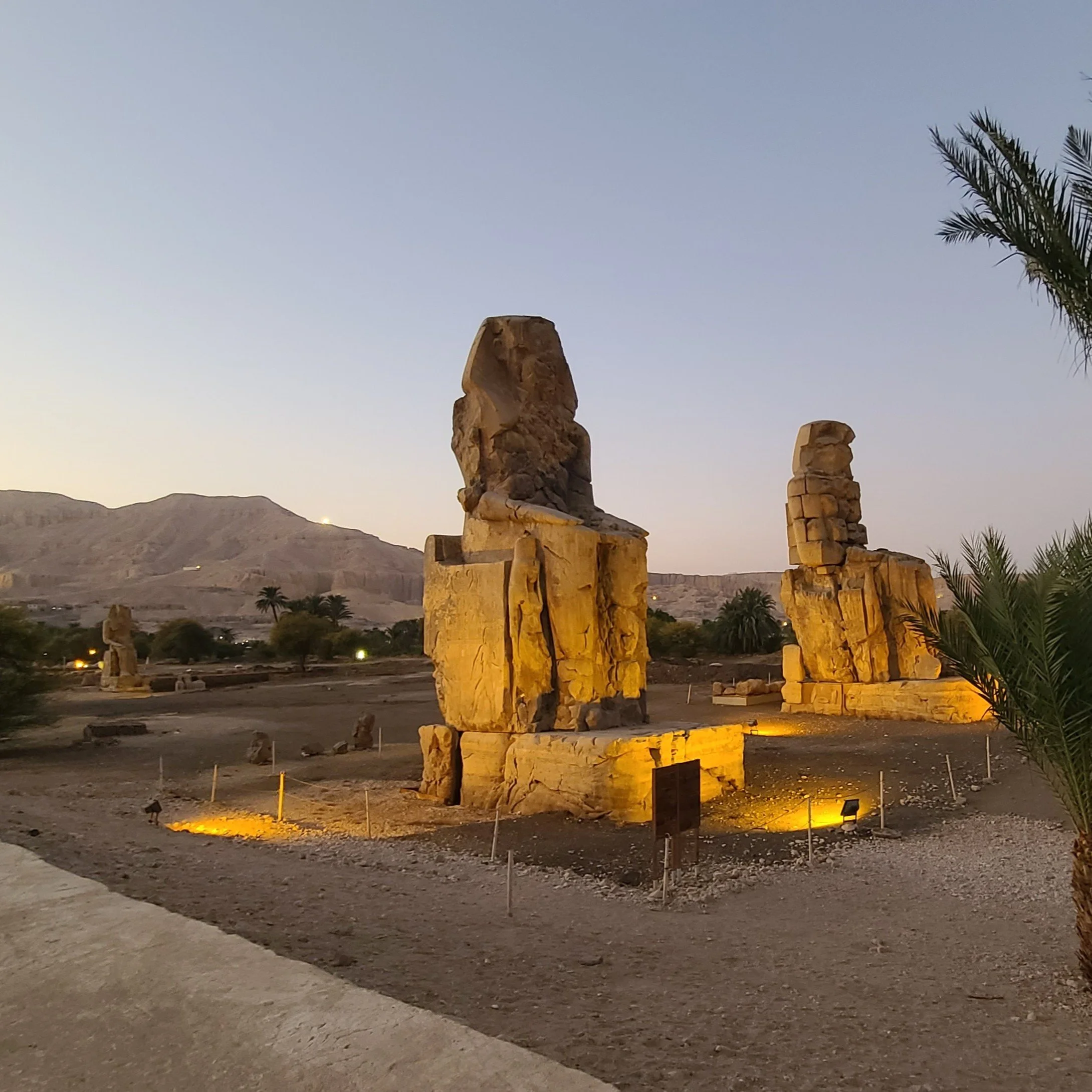 Luxor and Qurna (Western Thebes)