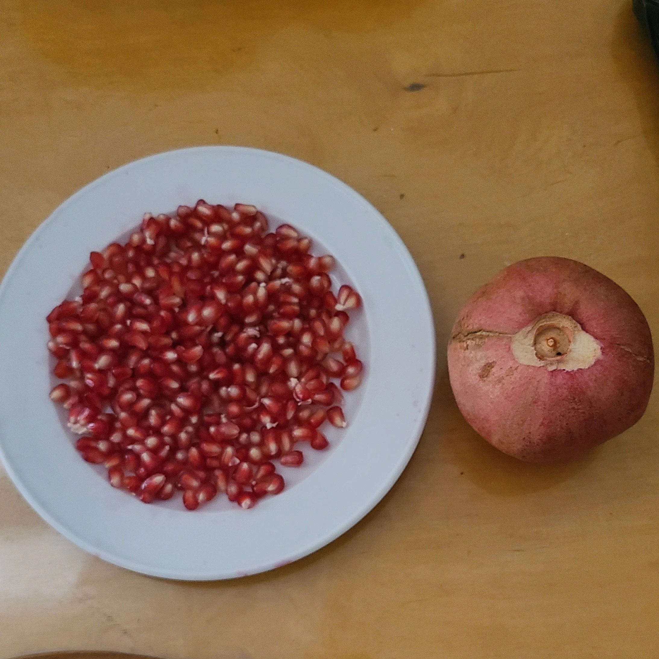 rummān - pomegranate