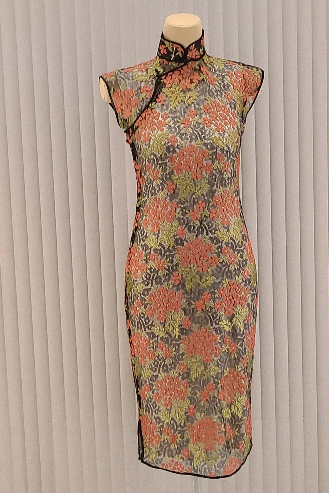 Black Lace Qipao w/ Red Hydrangea motif, 1940s