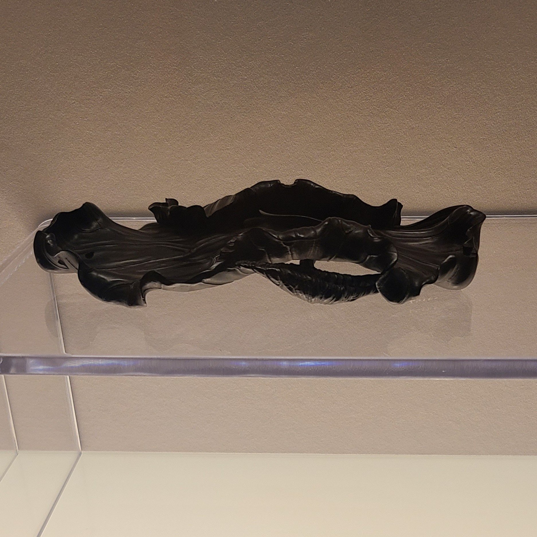 Lotus-leaf-shaped red sandalwood brush washer (Qing)