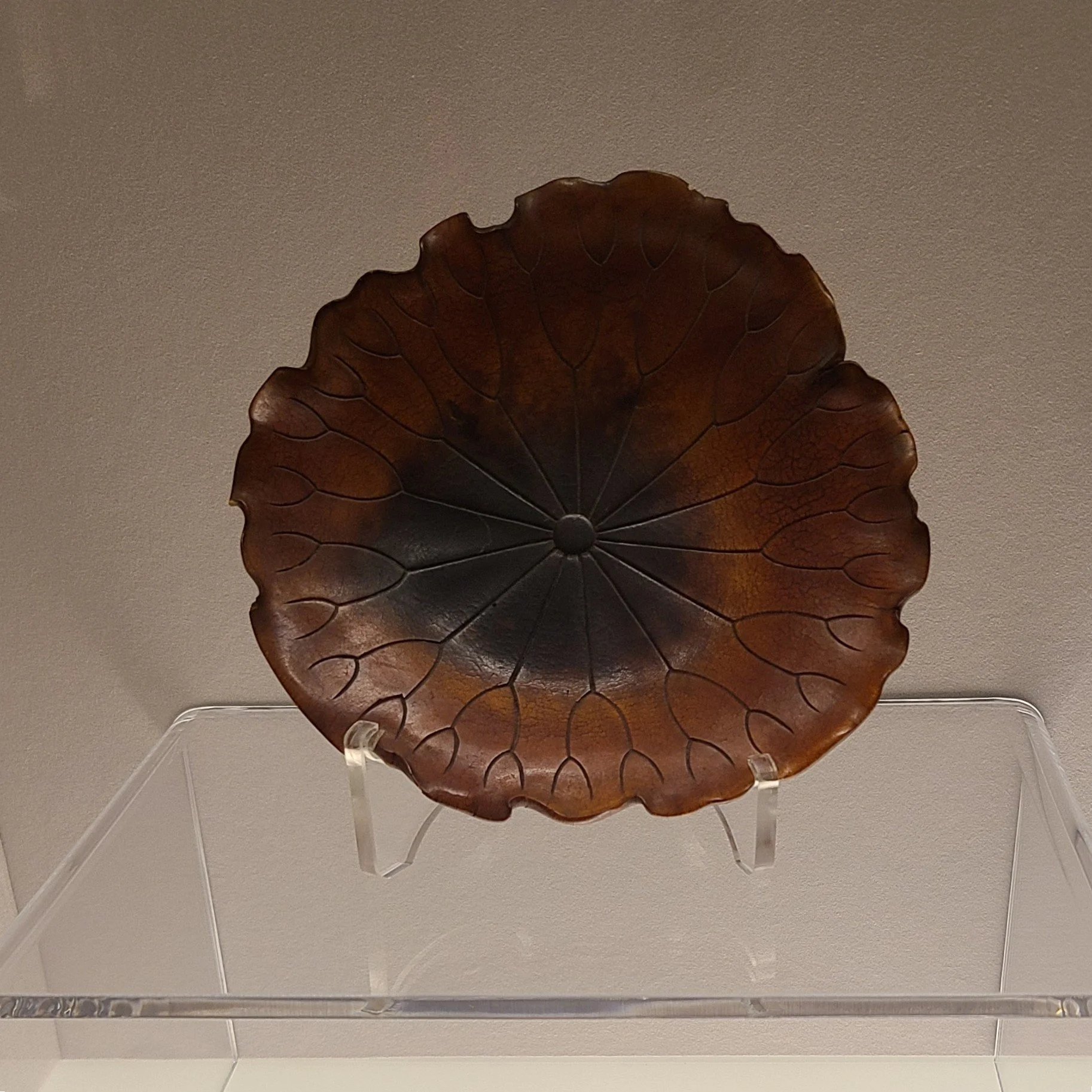 Lotus-leaf-shaped rhinoceros horn brush Washer (Ming)