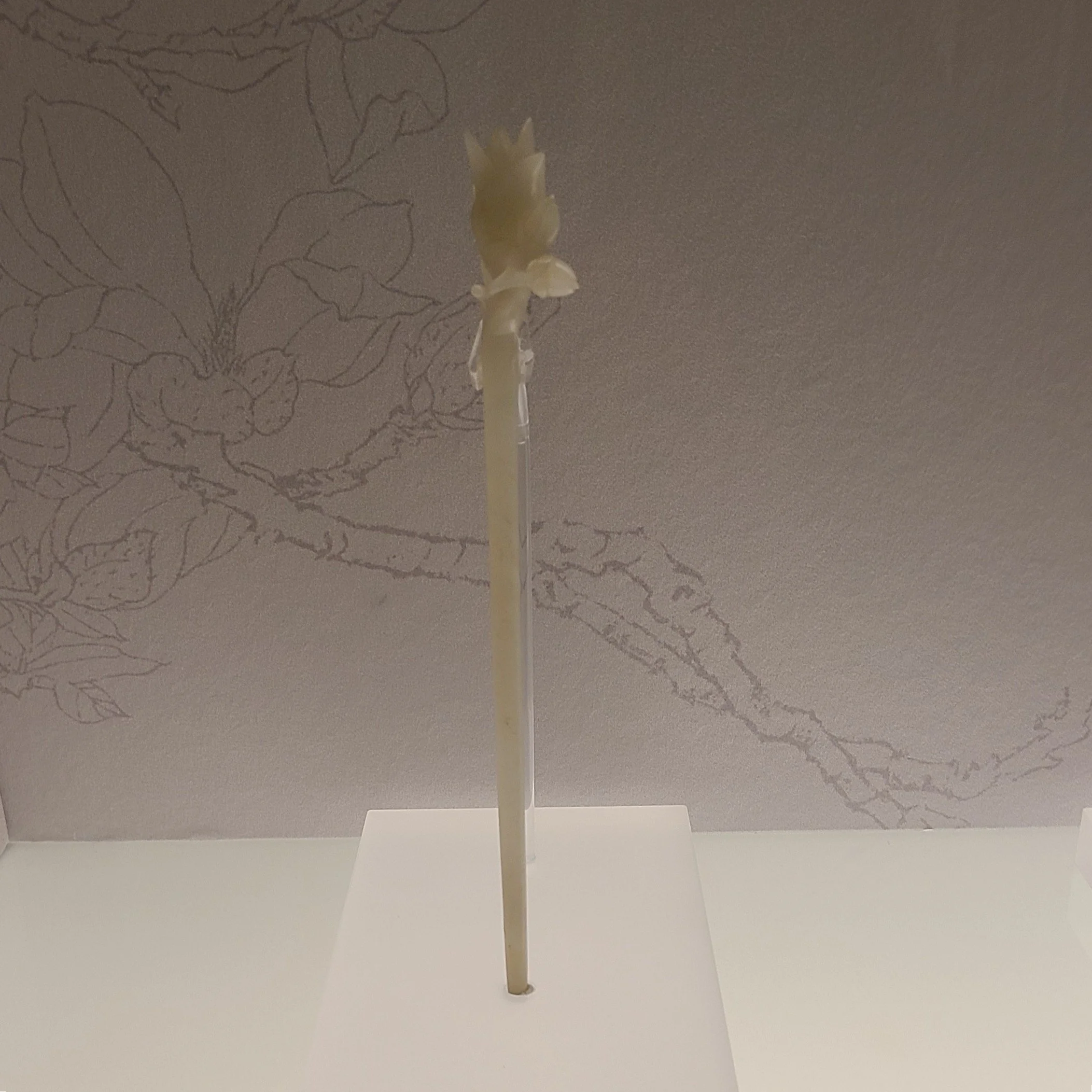 Jade hairpin w/ Magnolia head (Ming 1368-1644)