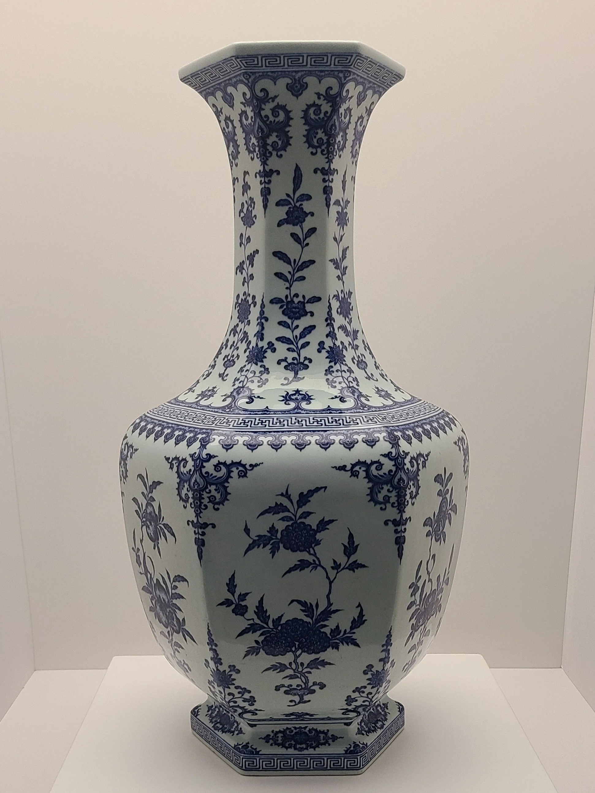 Jingdezhen Blue-and-White Vase (1736-1795)