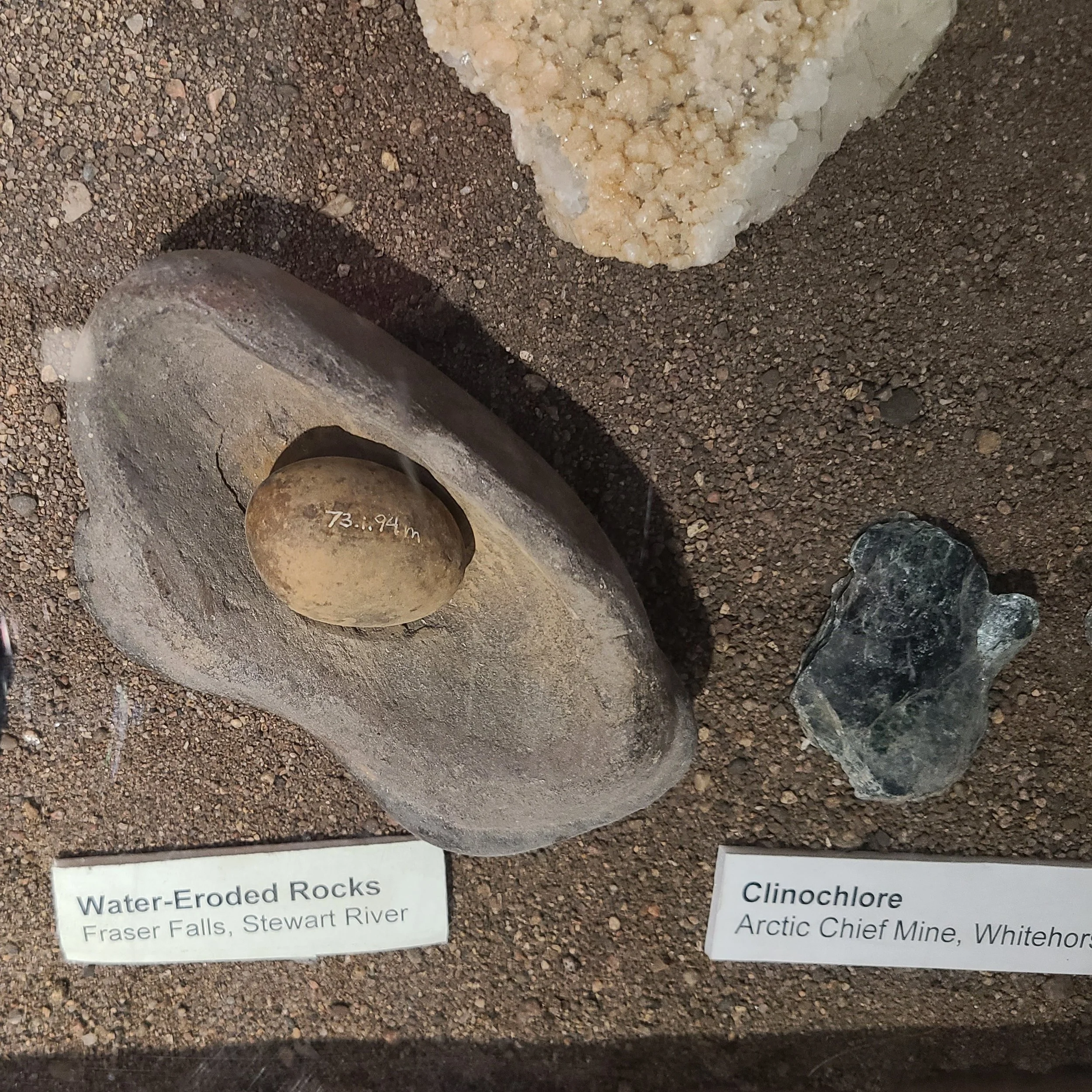 Water-eroded rocks; Clinochlore