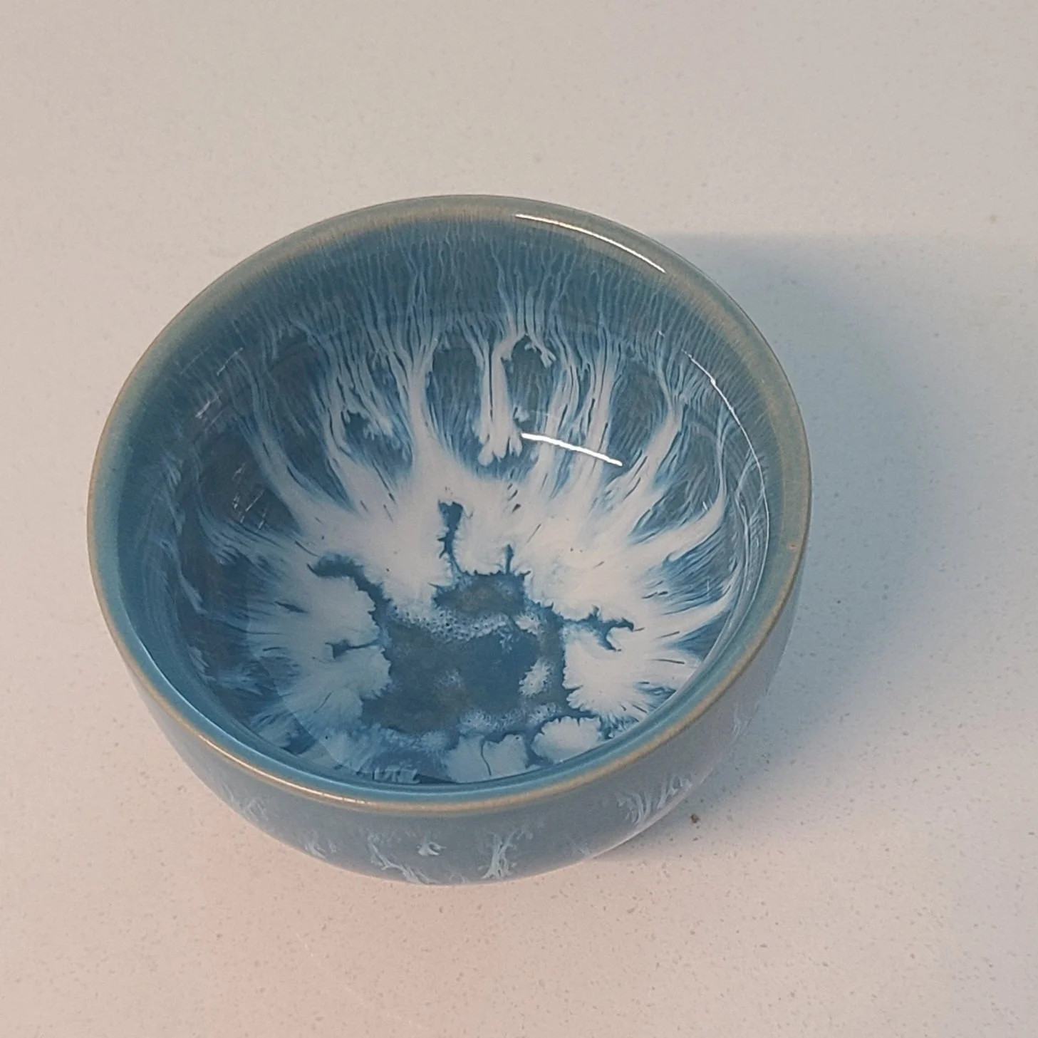 the glazing on this cup is extraordinary