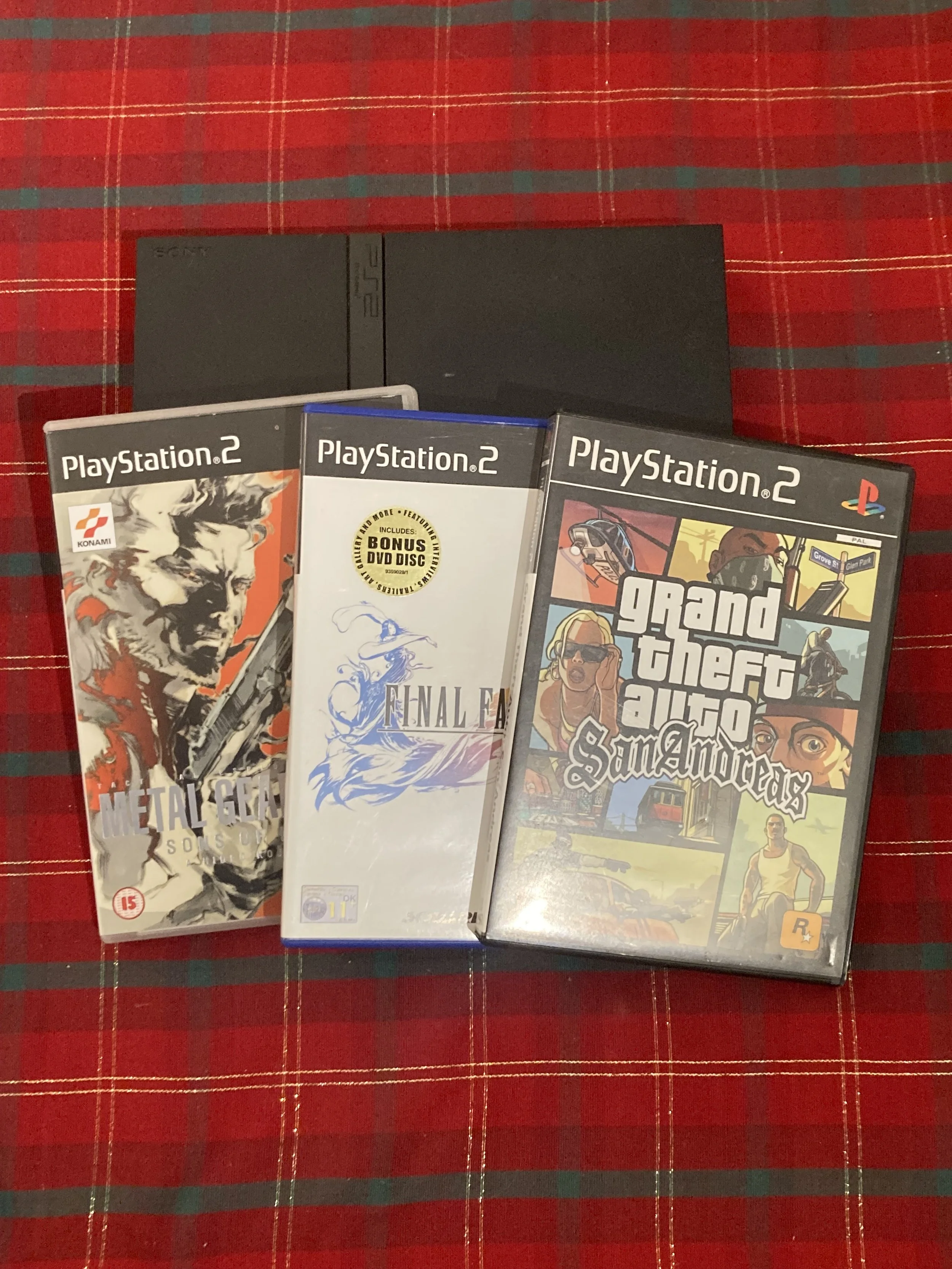 Playstation 2 slim ultimate console bundle - Hardware