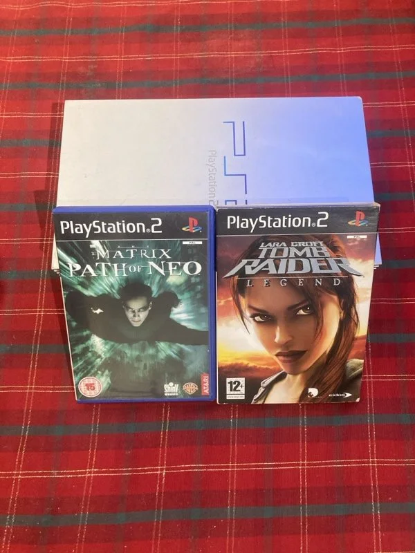 Playstation 2 console bundle - Hardware