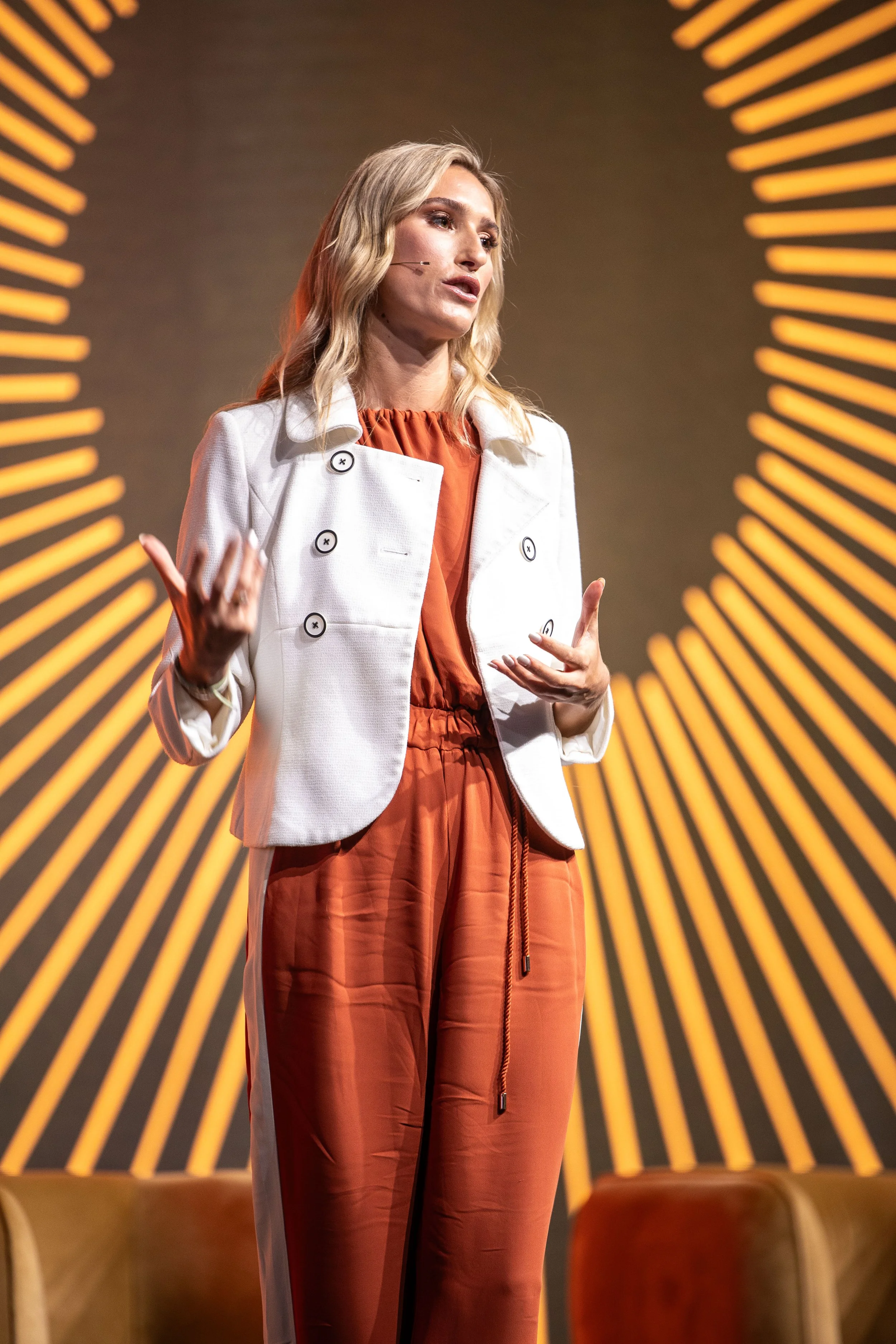 251022120701 - TellingPhotography.jpg