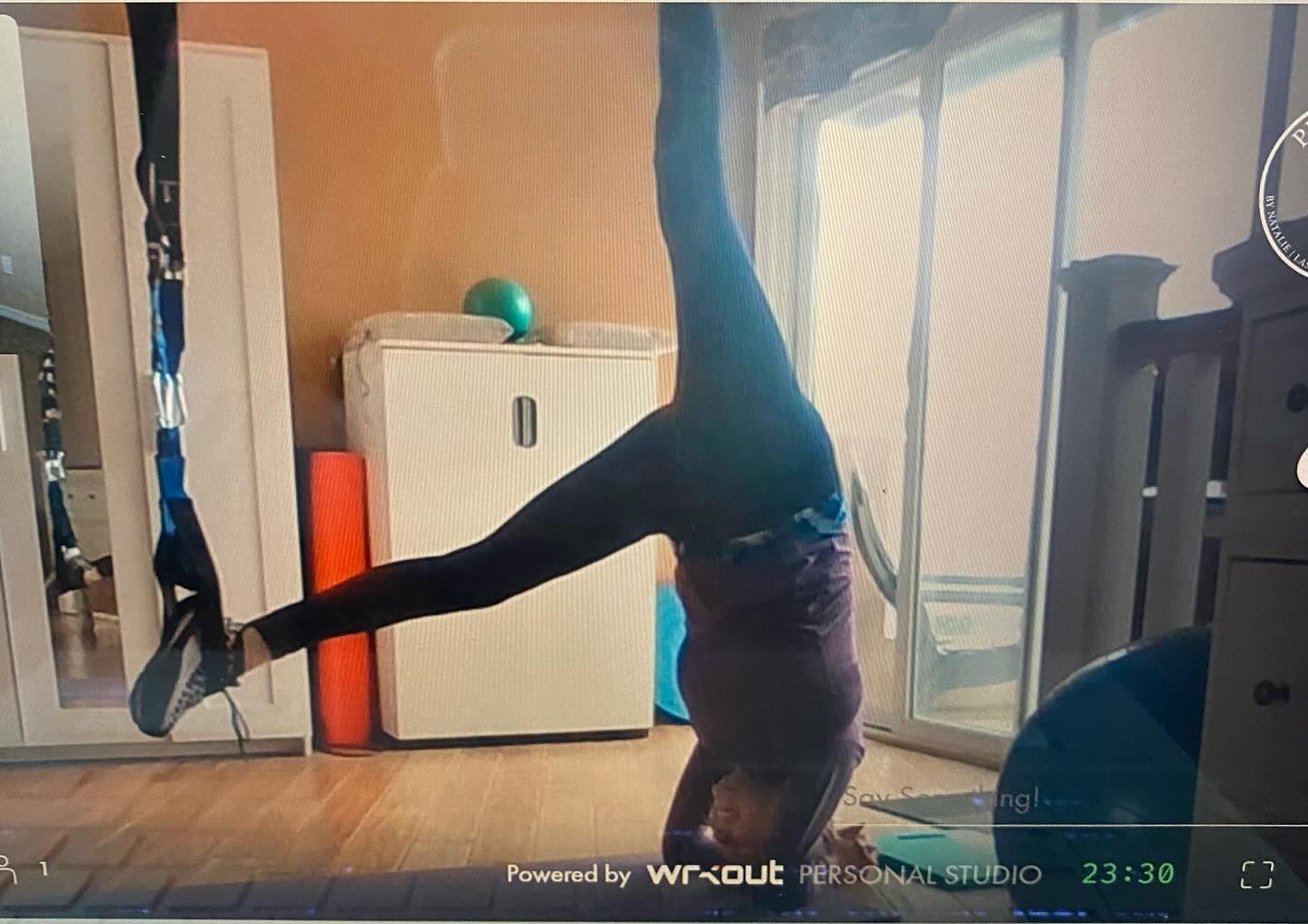 SO PROUD of my client @writersnider for this amazing accomplishment today 🙌🏻🙌🏻🙌🏻 

She continually works hard and pushes herself to new limits. We&rsquo;ve been working this PSM Headstand variation off and on and this is a testament that consis